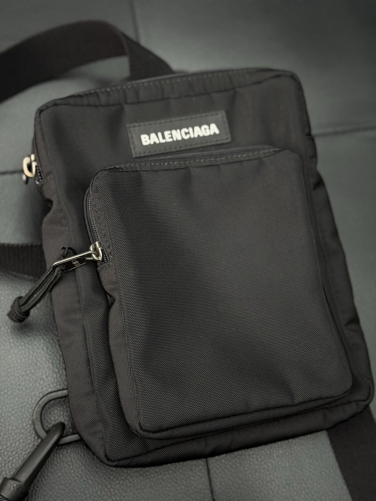Balenciaga BALENCIAGA Explorer Shoulder Bag Black Unisex $1000 Retail Size ONE SIZE - 4 Thumbnail