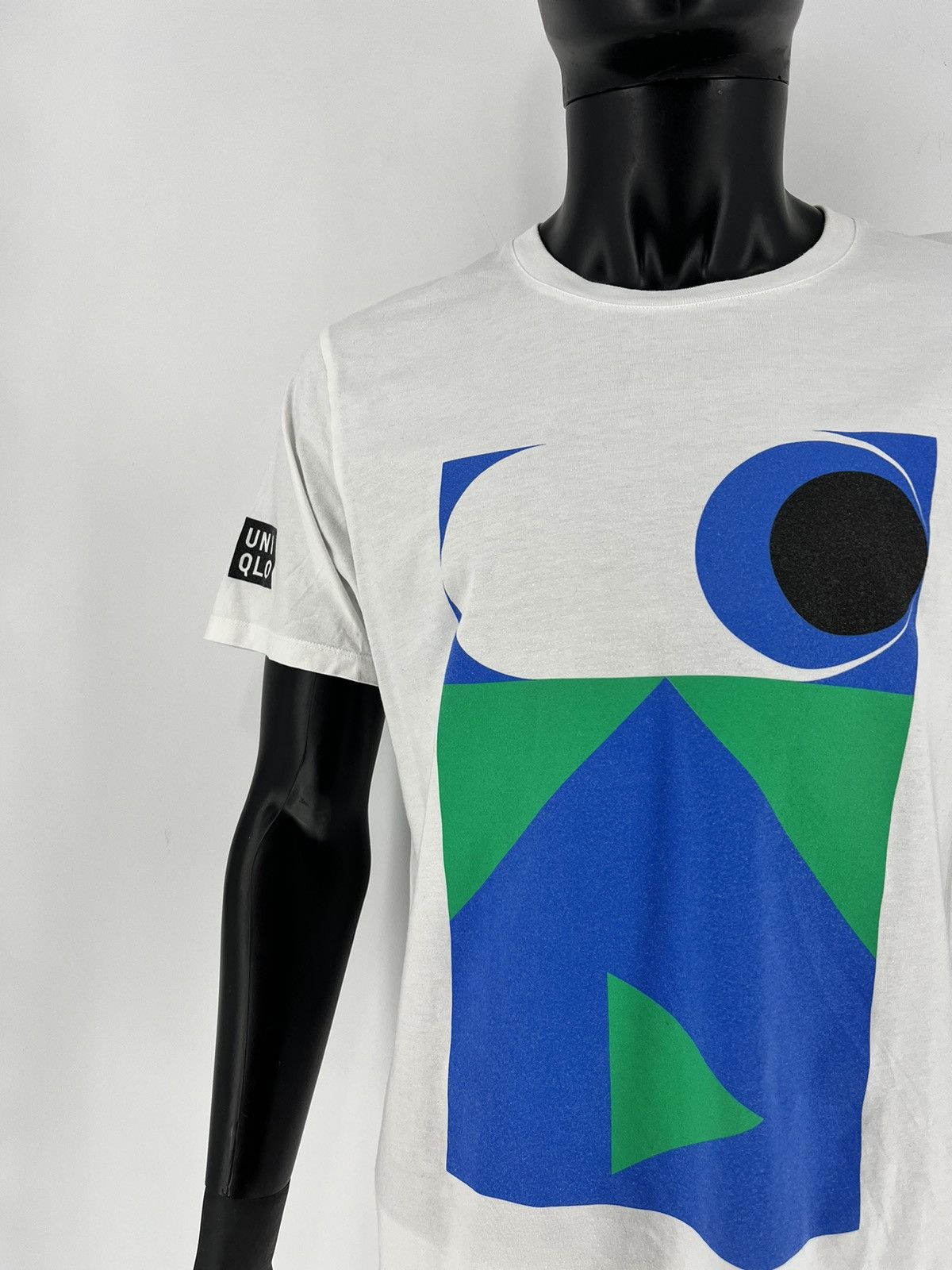 Other Vintage Y2K UNIQLO TATE PLAY T-Shirts White hype Size US L / EU 52-54 / 3 - 6 Thumbnail