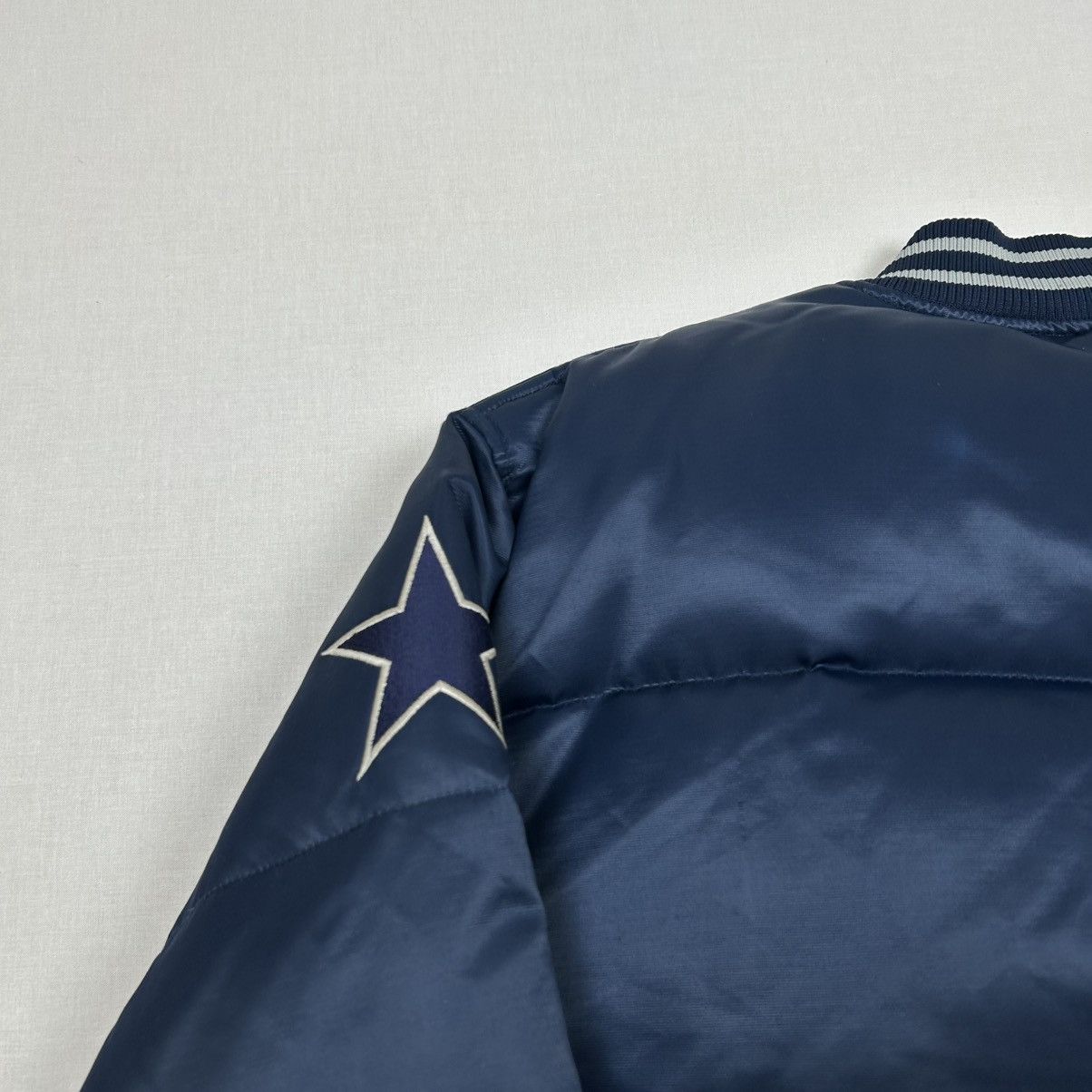 Starter Vintage 1990s Starter Dallas Cowboys Puffer Bomber Jacket Size US L / EU 52-54 / 3 - 8 Thumbnail