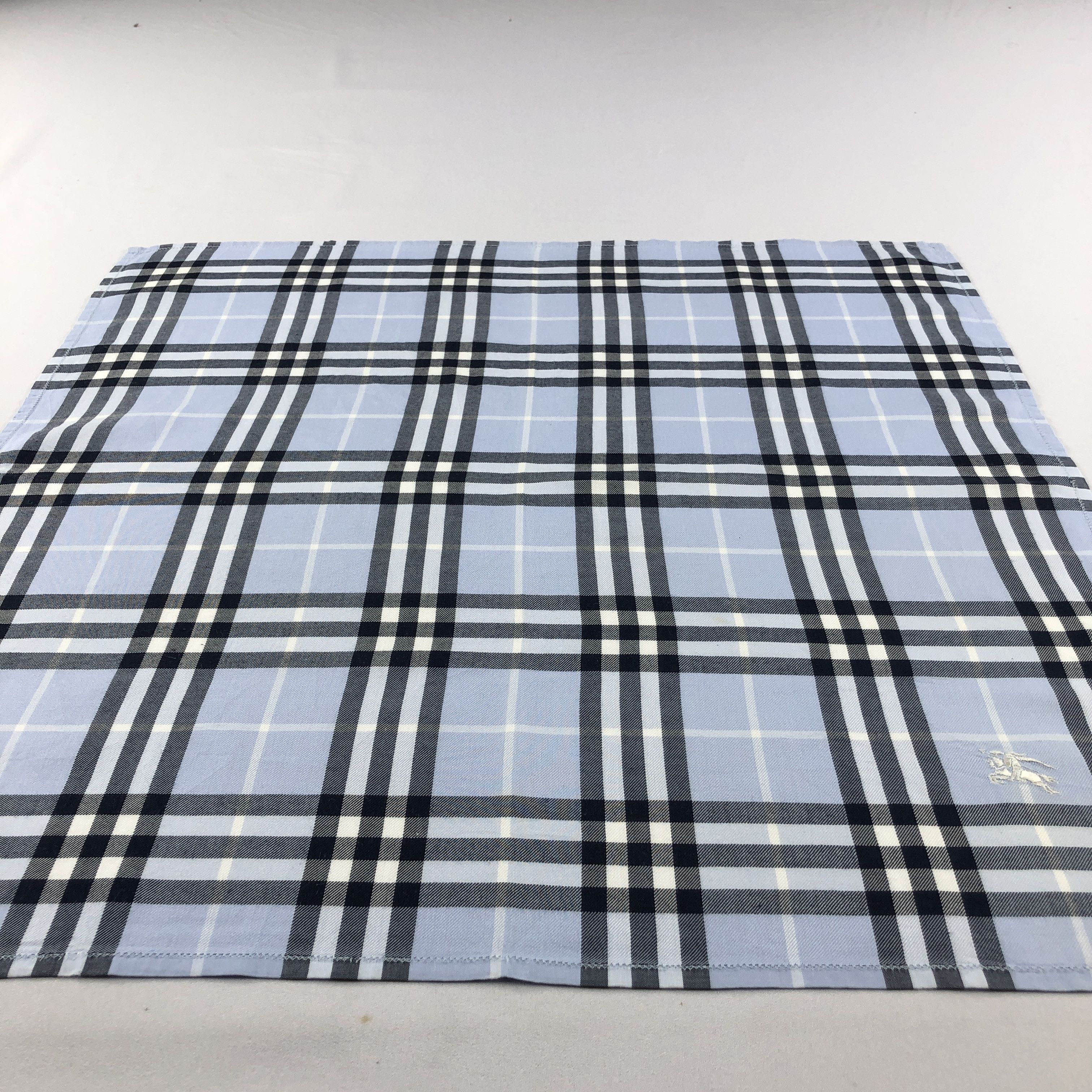 Burberry Burberry Prosum Handkerchief Neckerchief Bandana H3045 Size ONE SIZE - 4 Thumbnail