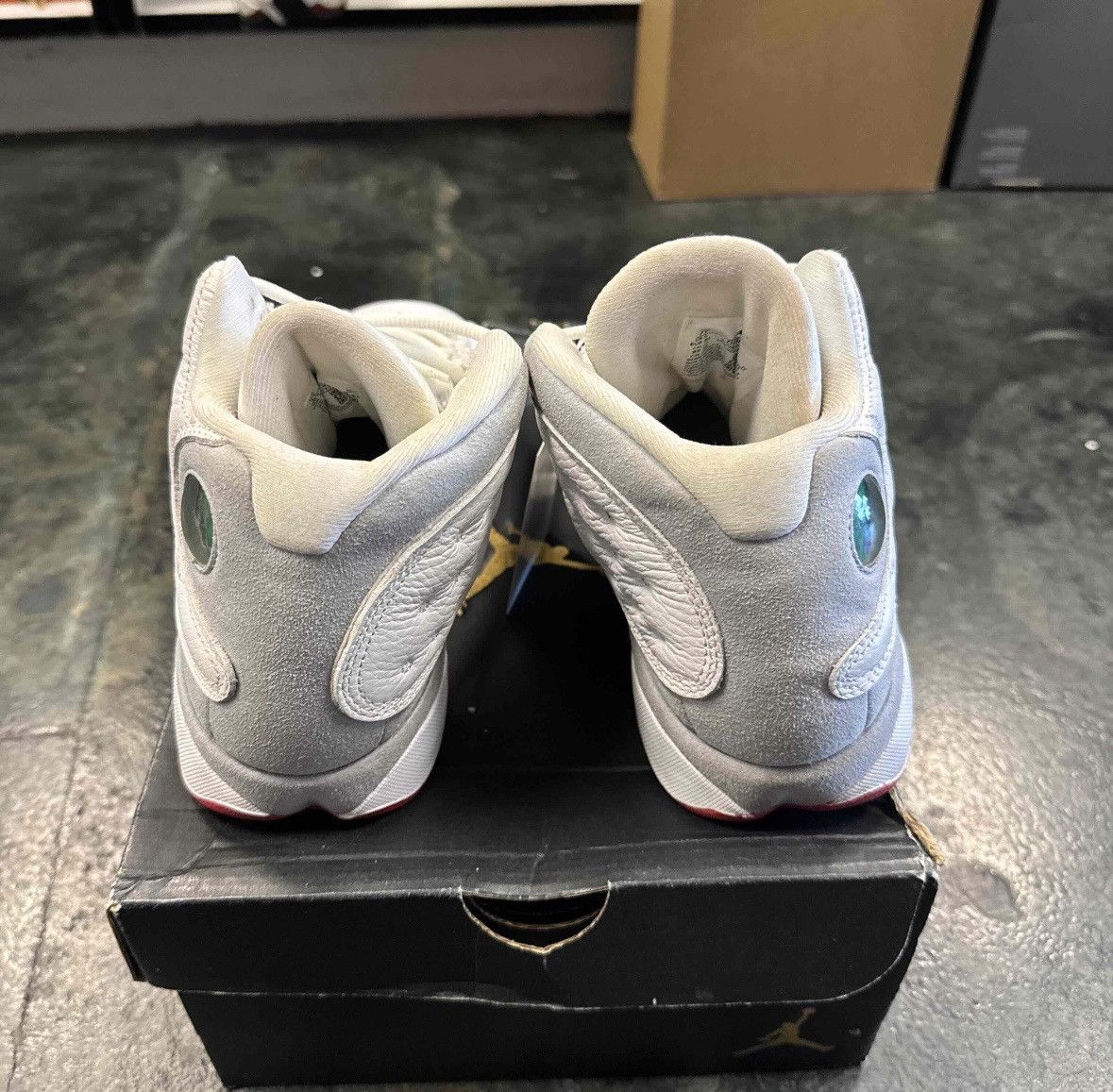 Nike Jordan 13 Wolf Grey GS Size US 7 / EU 40 - 4 Thumbnail