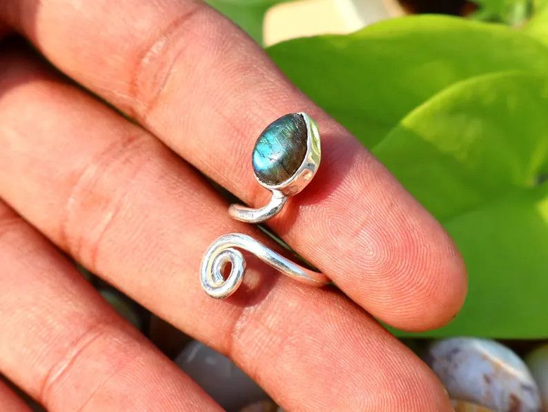 Handmade Handmade Labradorite Spiral Ring, Sterling Silver Ring Size ONE SIZE - 8 Thumbnail