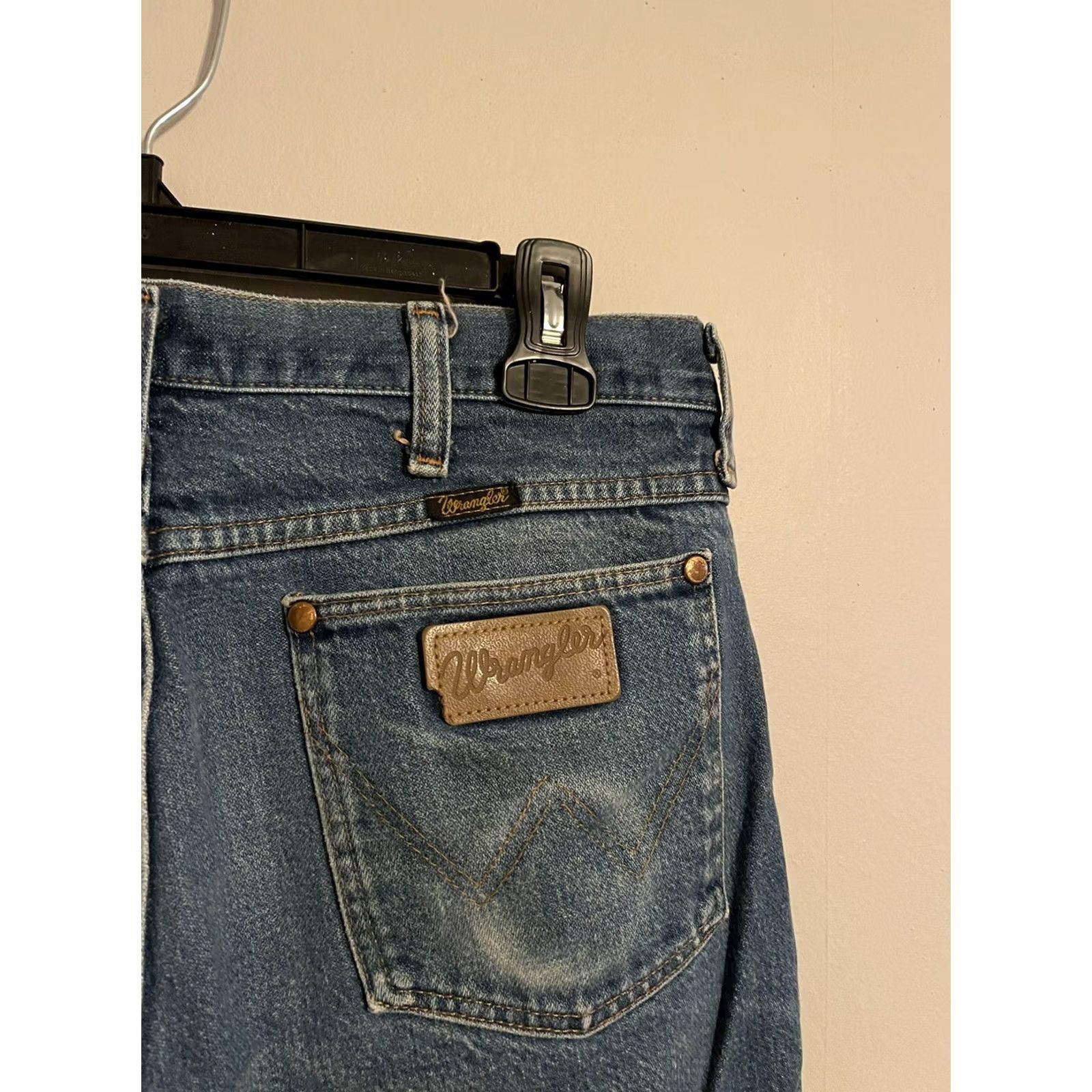 Wrangler VINTAGE Wrangler Jeans Mens 32x28.5 Denim Blue Distressed Dip Can Made in USA Size US 32 / EU 48 - 2 Thumbnail