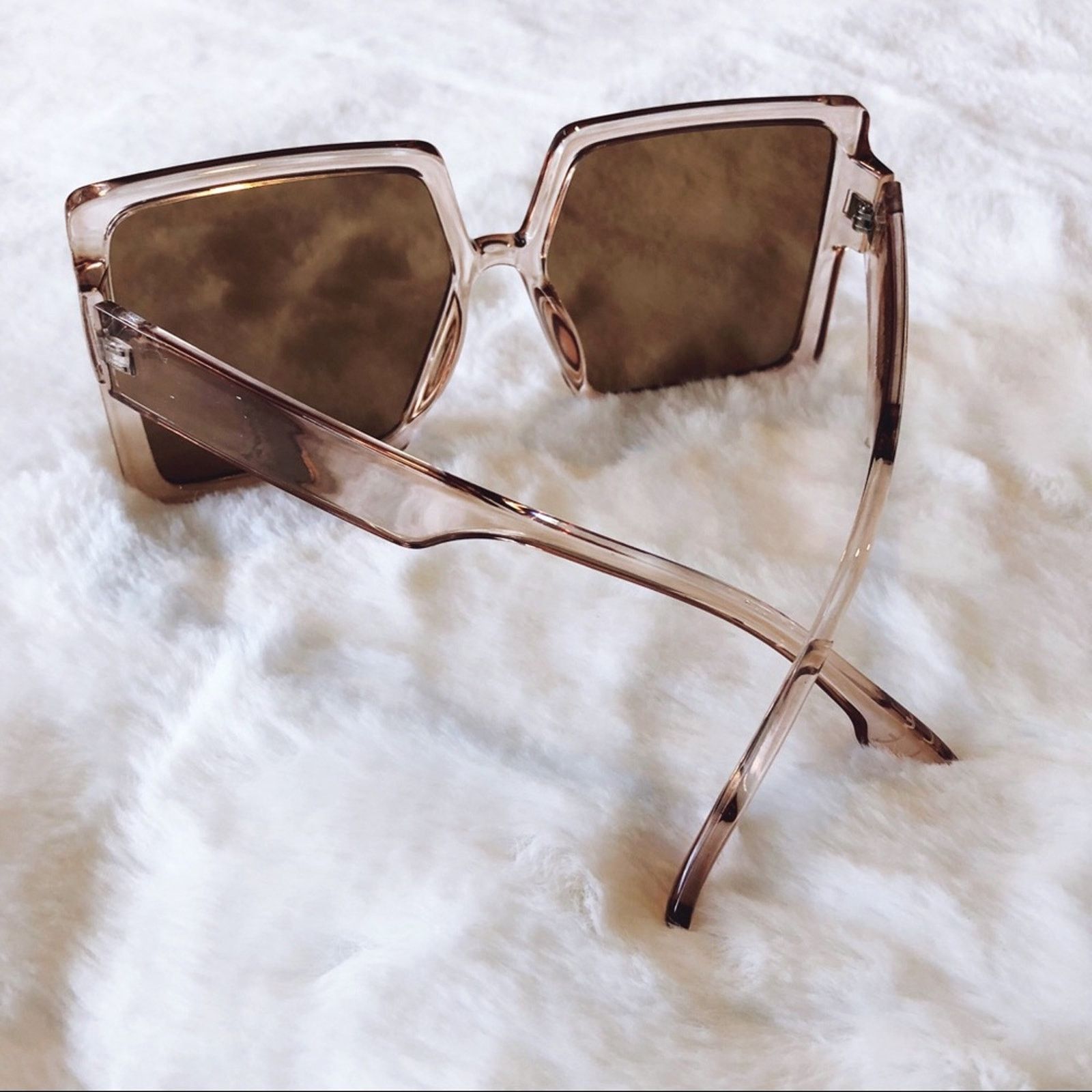 Other Molly Clear Pink Oversized Rectangle Sunglasses Size ONE SIZE - 8 Thumbnail