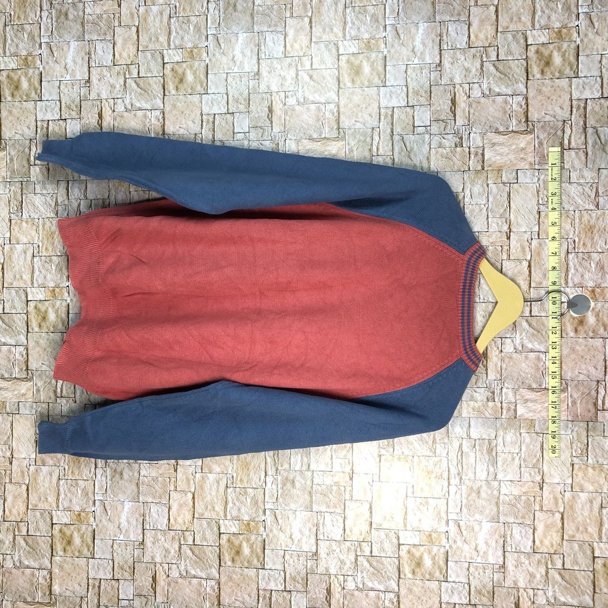Japanese Brand × Vintage Japan vintage Red Sweatshirt #A718 Size US L / EU 52-54 / 3 - 10 Thumbnail