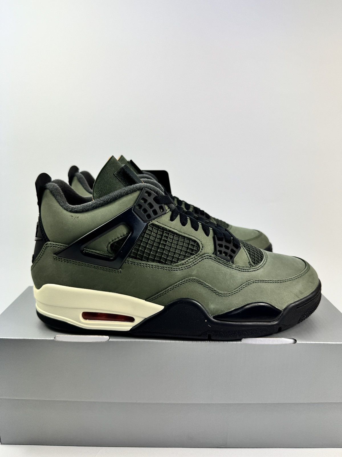 Nike AIR JORDAN 4 RETRO OG SNEAKERS Size US 10 / EU 43 - 1 Thumbnail