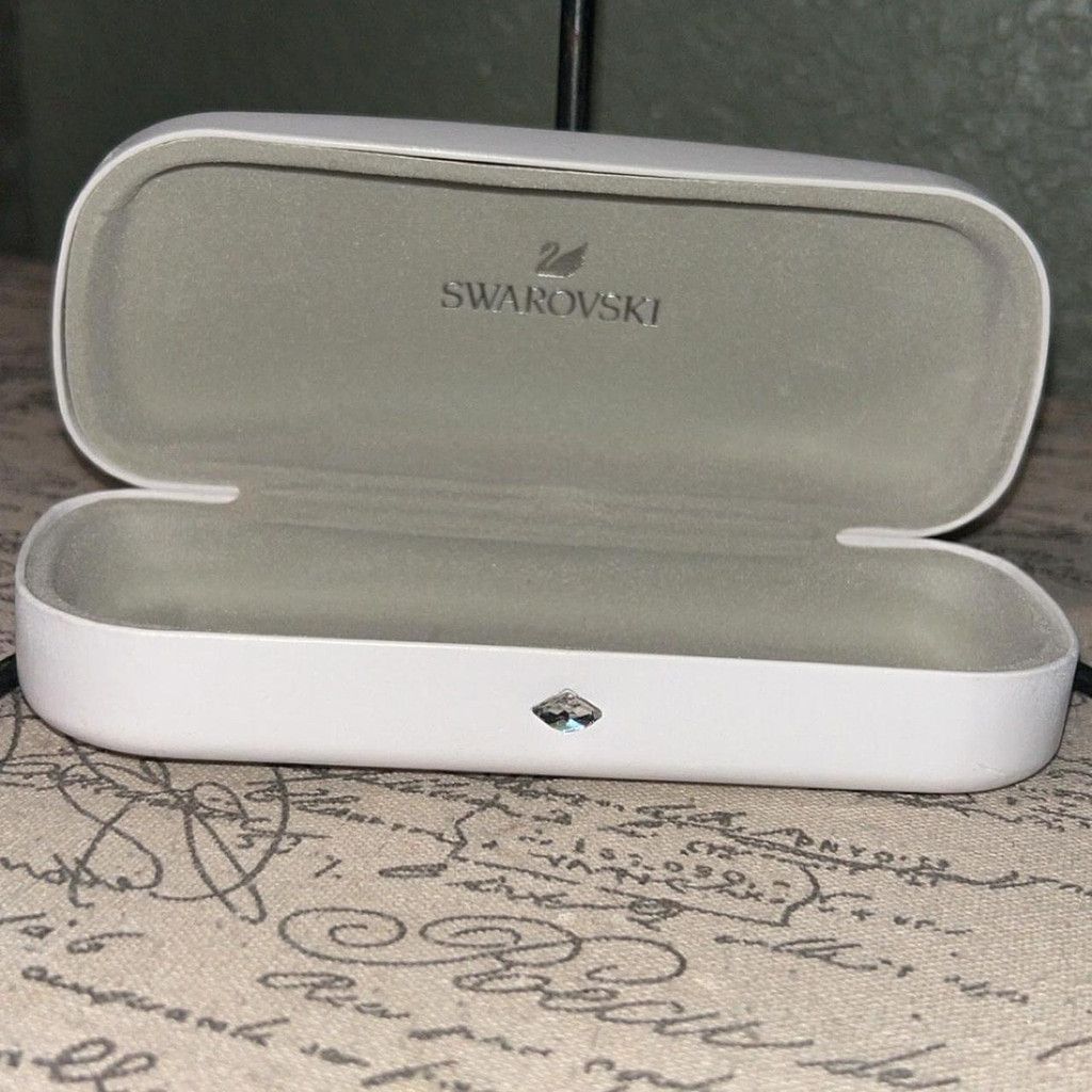 Swarovski Swarovski white glasses case #luxury #glassescase Size ONE SIZE - 3 Thumbnail