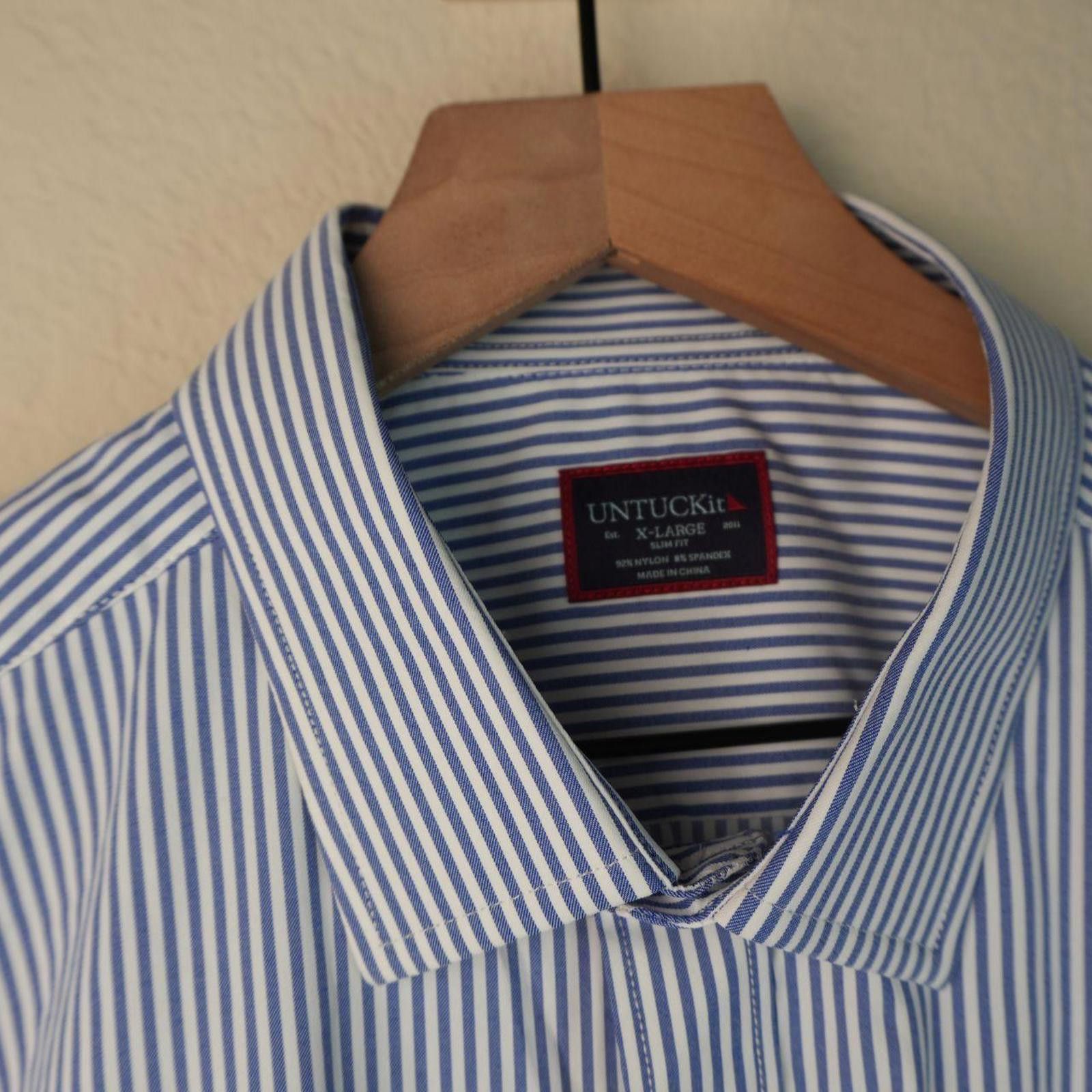 UNTUCKit UNTUCKit Shirt Men's XL Blue Striped Size US XL / EU 56 / 4 - 3 Thumbnail