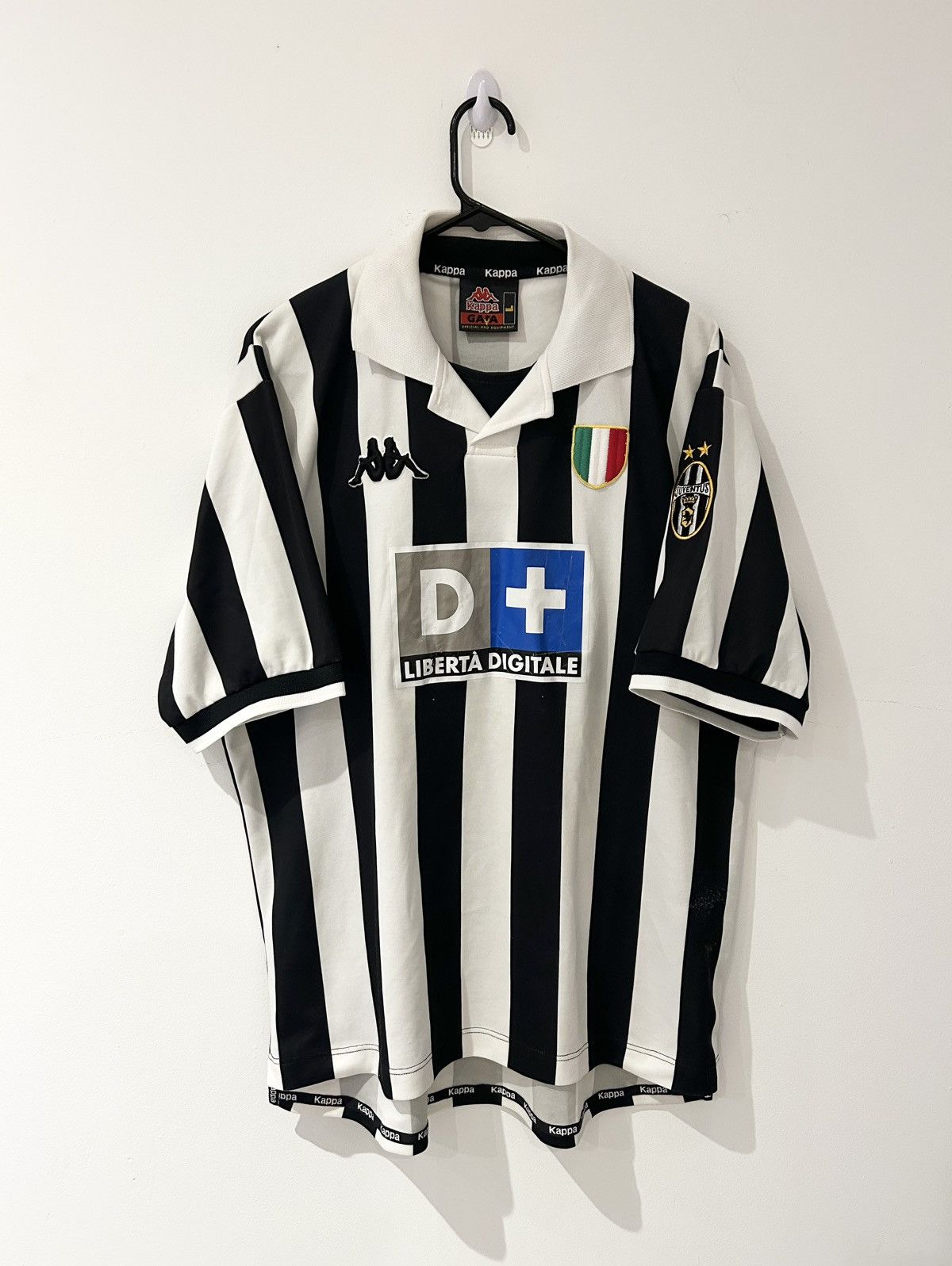 Kappa × Vintage Juventus 1998/99 home jersey Size US L / EU 52-54 / 3 - 1 Thumbnail