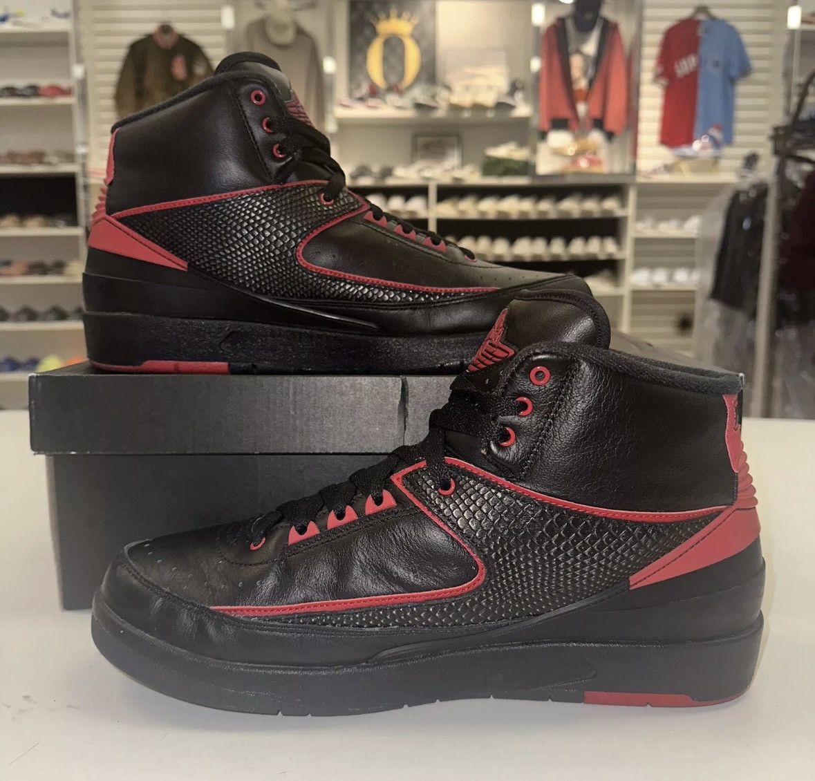 Jordan Brand Size 11 - Jordan 12 Retro Alternate 87 2016 Size US 11 / EU 44 - 2 Thumbnail