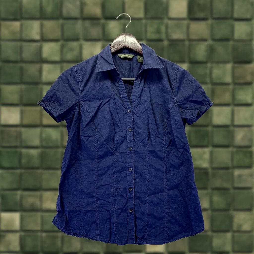 Eddie Bauer VINTAGE Eddie Bauer Womens Navy Blue XS 100% Cotton Short Sleeve Button-Up V Neck Shirt Women XS Navy Blue 100% Cotton Button-Up V-Neck Size 26" / US 2 / IT 38 - 1 Thumbnail