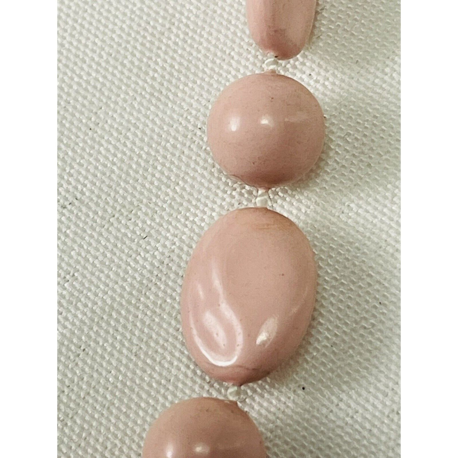 Vintage Pale Pink Rotating Sphere And Oval On White String Necklace Size ONE SIZE - 4 Thumbnail
