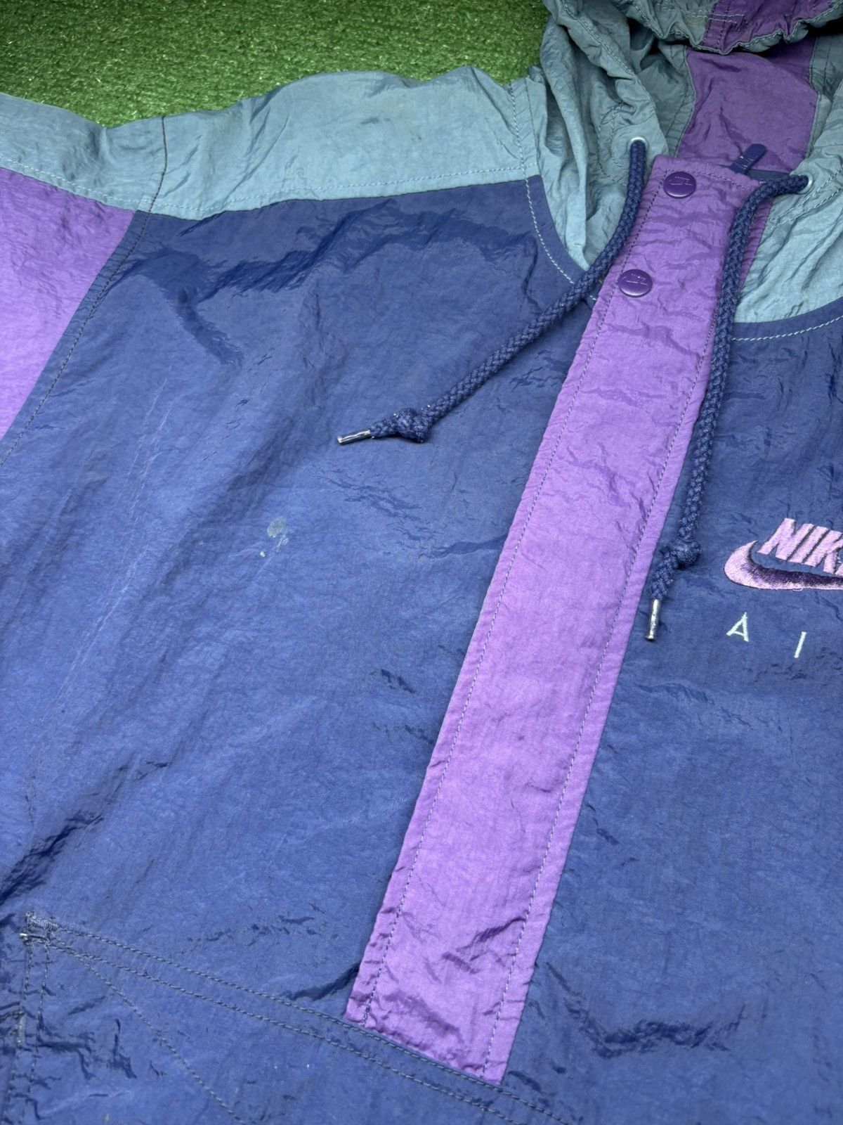 Nike Vintage Nike Windbreaker Made For Champs Rare Size M Size US L / EU 52-54 / 3 - 3 Thumbnail
