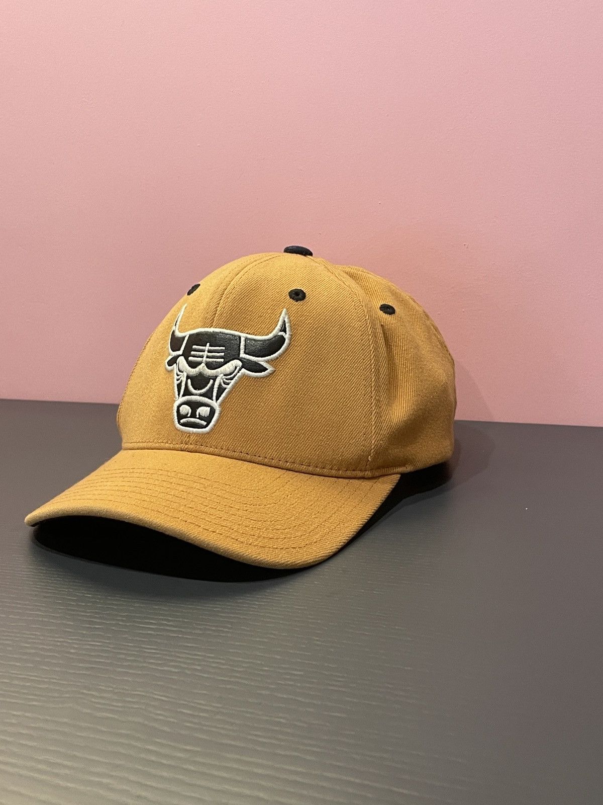 NBA × Vintage Chicago Bulls «Mitchell & Ness» Vintage Cap Size ONE SIZE - 1 Thumbnail