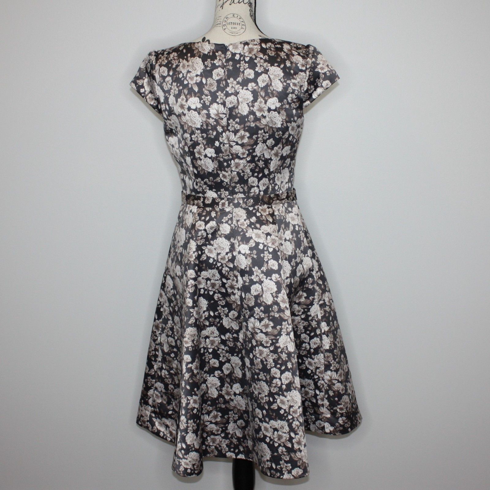 Other Gal Meets Glam Elle Brightex Duchess Satin in Floral Print Size M / US 6-8 / IT 42-44 - 14 Thumbnail
