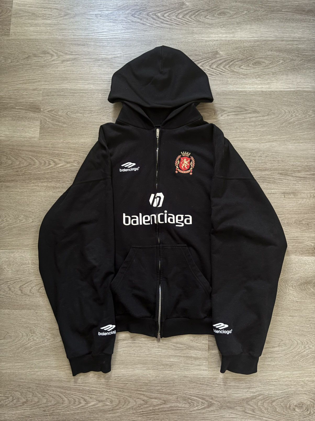 Balenciaga Balenciaga Exclusive Soccer Set Size US M / EU 48-50 / 2 - 4 Thumbnail