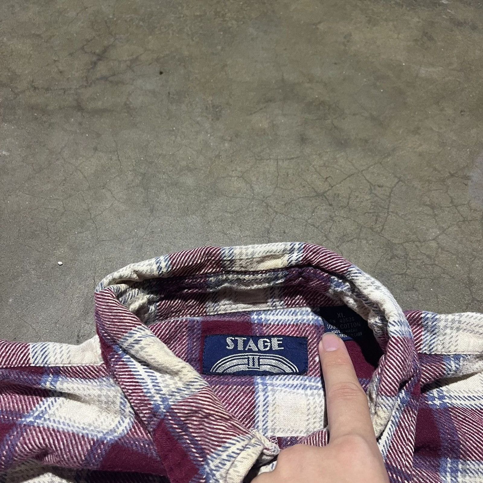 Vintage Vintage 70s Stage II Plum Plaid Distressed Flannel Shirt Size US XL / EU 56 / 4 - 6 Thumbnail
