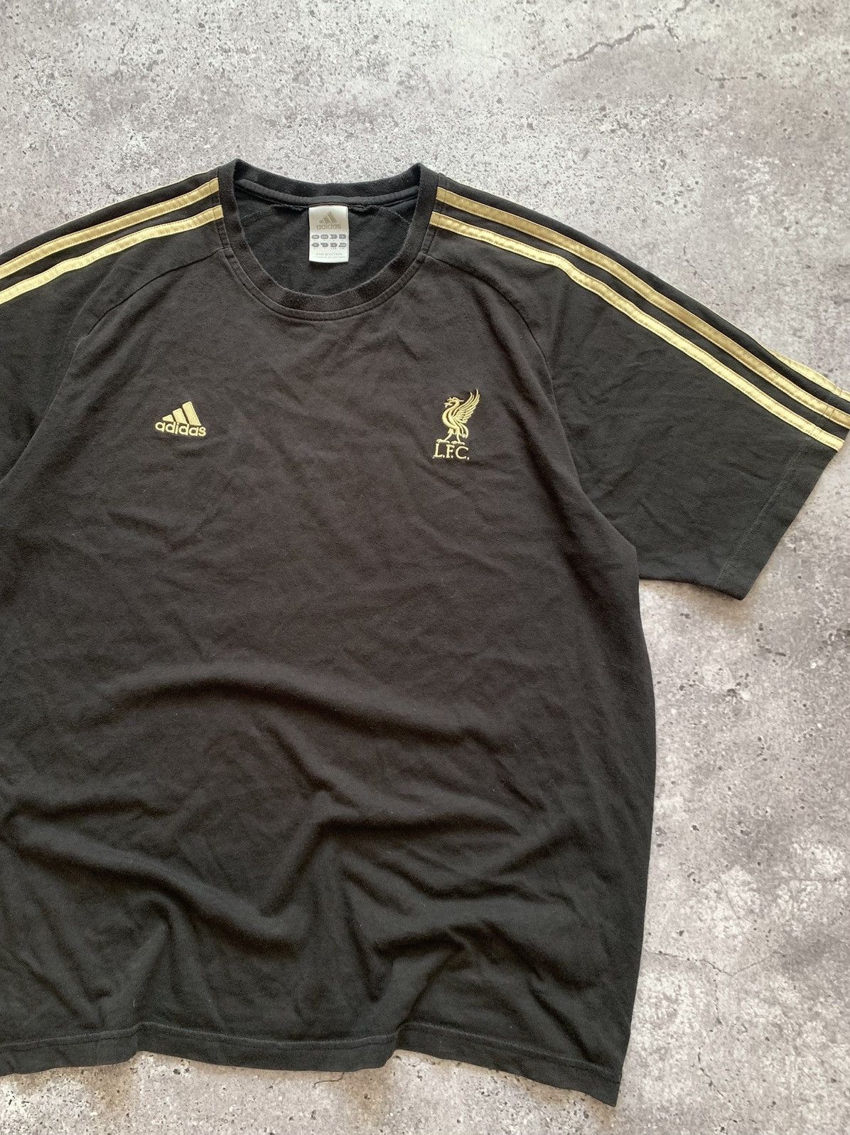Adidas 🔥ADIDAS LIVERPOOL TRAINING T-SHIRT BLOCKCORE TEE Size US L / EU 52-54 / 3 - 3 Thumbnail