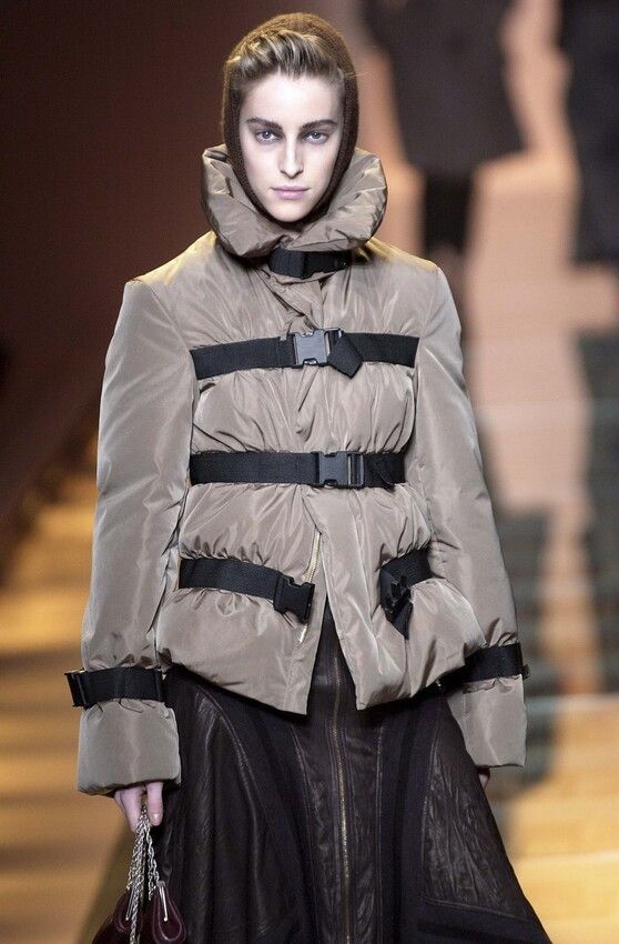 Jean Paul Gaultier F/W 2003 RUNWAY BONDAGE GOOSE DOWN JACKET Size M / US 6-8 / IT 42-44 - 1 Thumbnail
