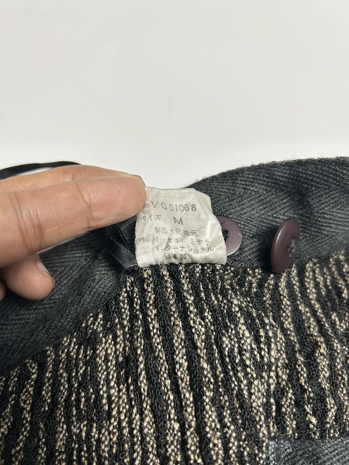 Designer × Issey Miyake × Pleats Please Issey Miyake ISSEY MIYAKE PLEATED STRIPE SKIRT Size 28" / US 6 / IT 42 - 7 Thumbnail