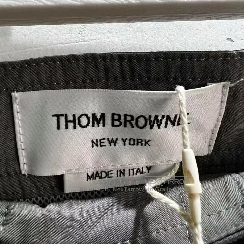 Thom Browne Thom Browne size 3 Grey Four Striped Shorts Size US 27 - 4 Thumbnail