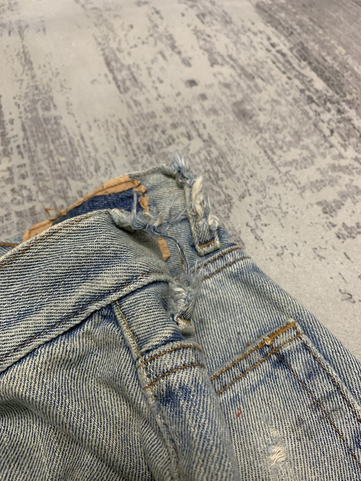 Levi's Size 32x31 Vintage Y2K Levi's 505 Distressed Denim Jeans Size US 32 / EU 48 - 13 Thumbnail