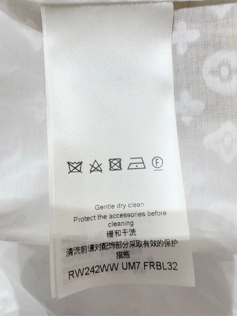 Louis Vuitton Louis Vuitton Embossed logo top shirt 2503-Nextarrow Size XS / US 0-2 / IT 36-38 - 4 Thumbnail