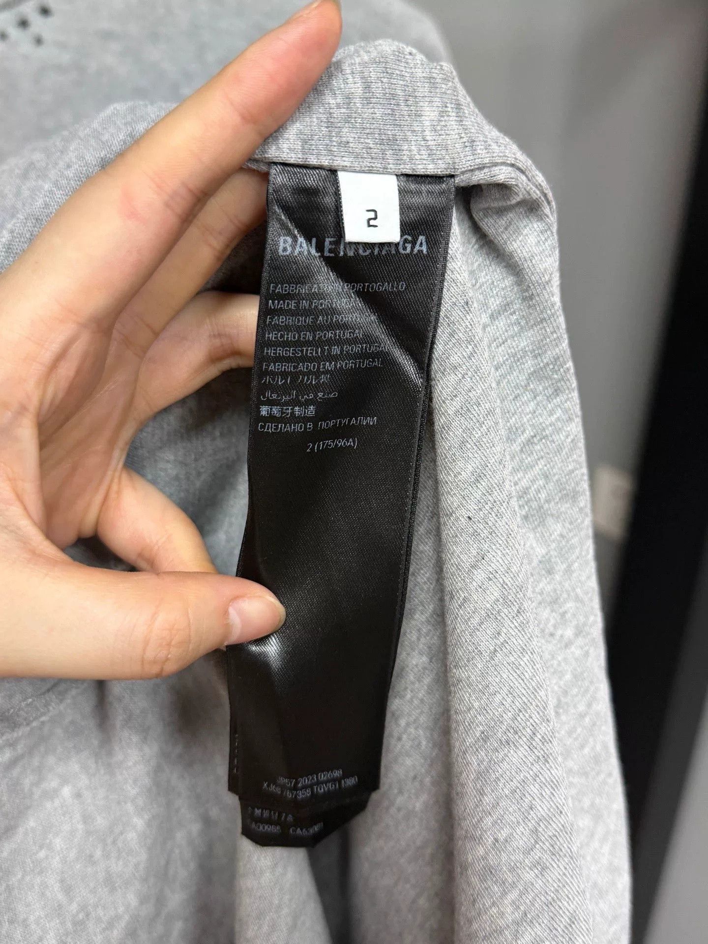 Balenciaga Balenciaga Gray AI Distressed Short Sleeve Size US M / EU 48-50 / 2 - 4 Thumbnail