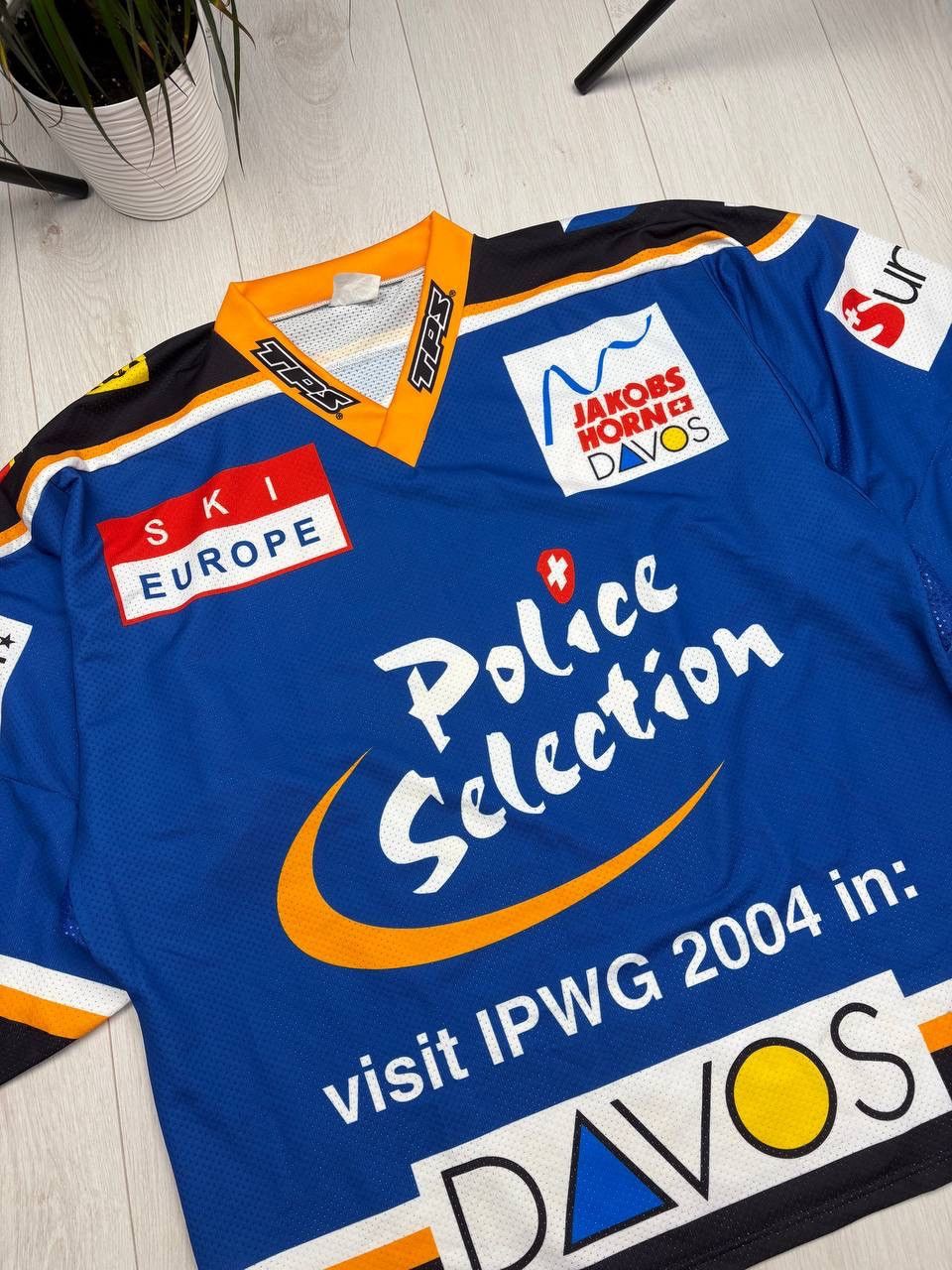 NHL Davos Hockey Jersey vintage Switzerland 2005 size XXL Size US XXL / EU 58 / 5 - 2 Thumbnail