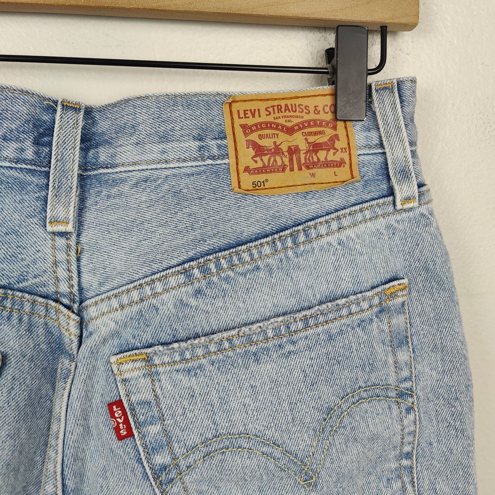 Levi's Levis 501 Shorts Womens 26 Denim Cut Offs Light Wash Size 26" / US 2 / IT 38 - 4 Thumbnail