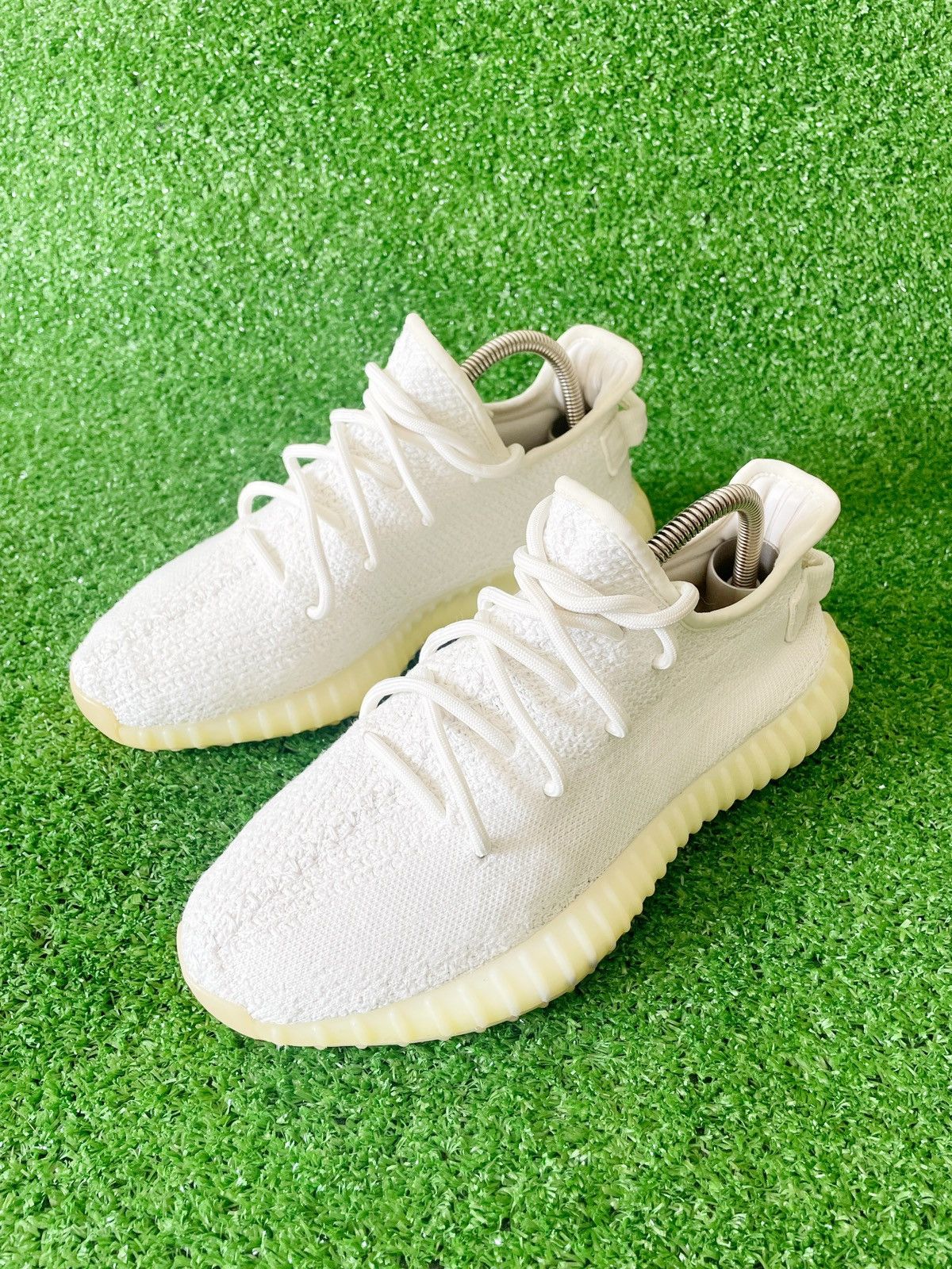 Adidas × Kanye West Adidas Yeezy Boost 350 V2 Cream White Size 40 SS18 Size US 7 / EU 40 - 3 Thumbnail