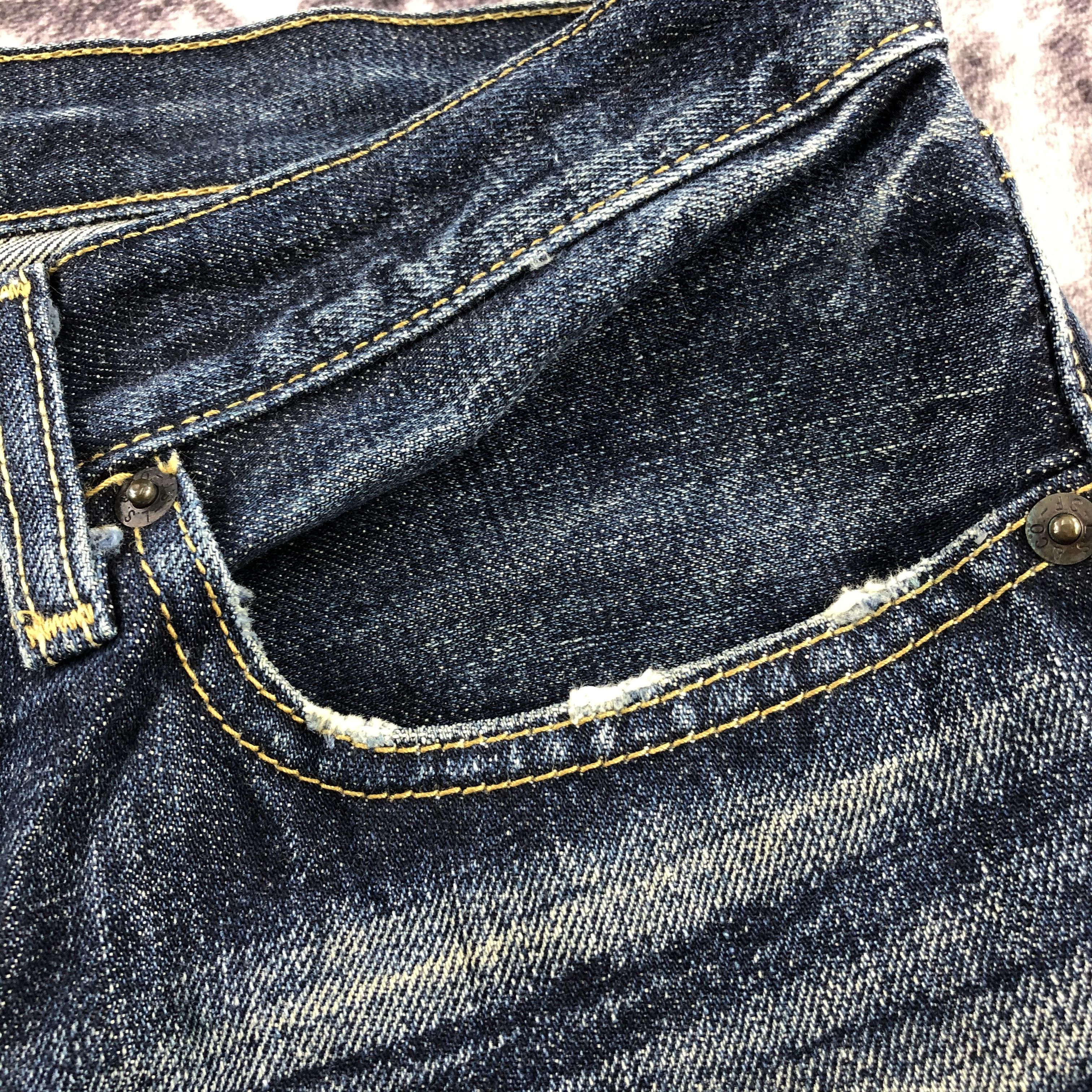 Levi's × Vintage 90s Vintage Blue Wash Levis 501 Jeans-JM2916 Size US 33 - 12 Thumbnail