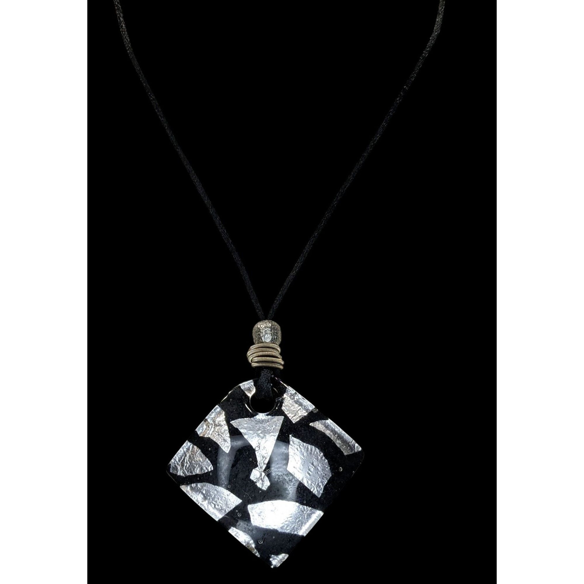 Other Vintage Black & Silver Abstract Glass Pendant Necklace Size ONE SIZE - 3 Thumbnail