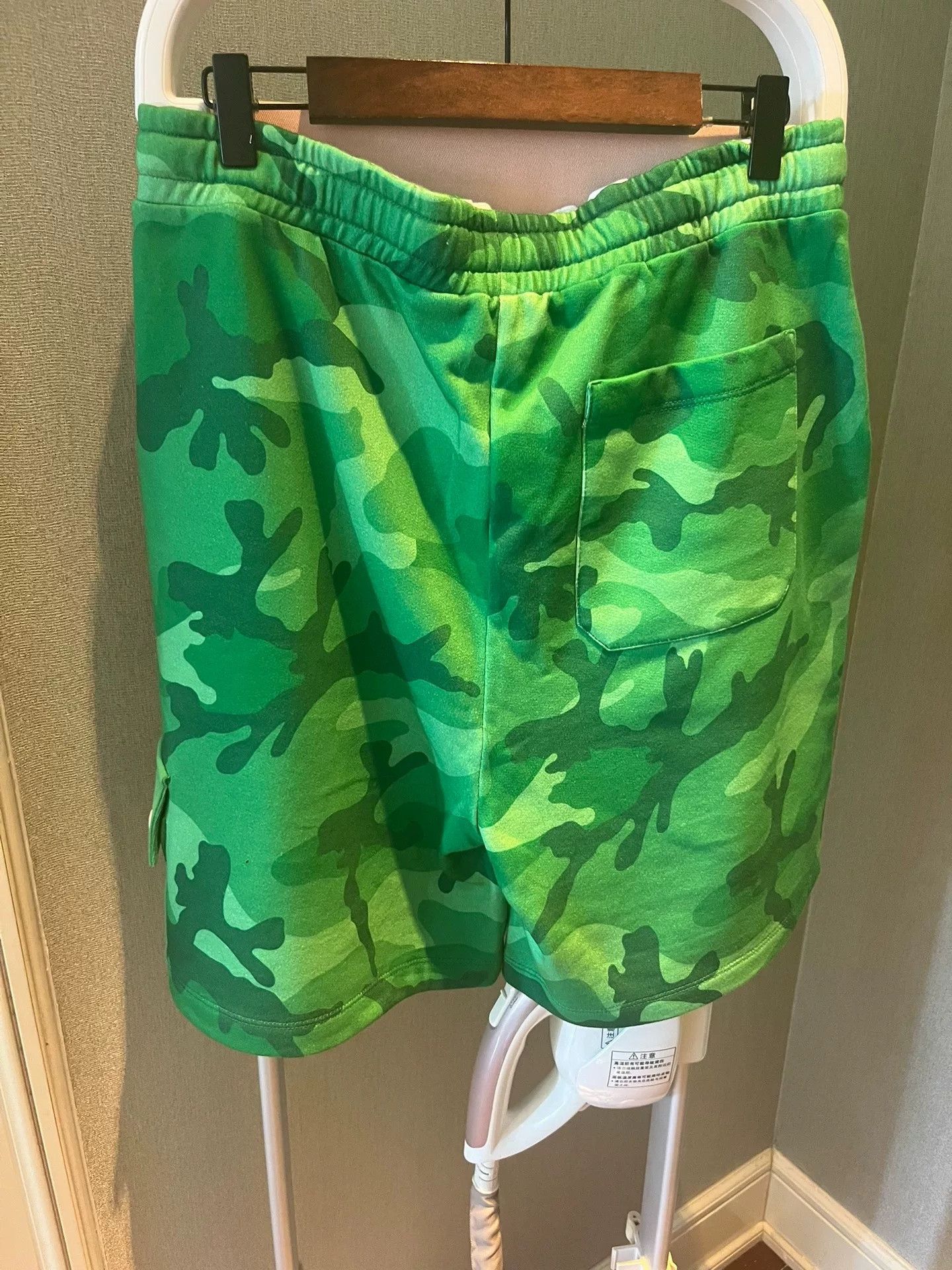 Valentino Valentino Green Camouflage Shorts S Size US 26 / EU 42 - 5 Thumbnail