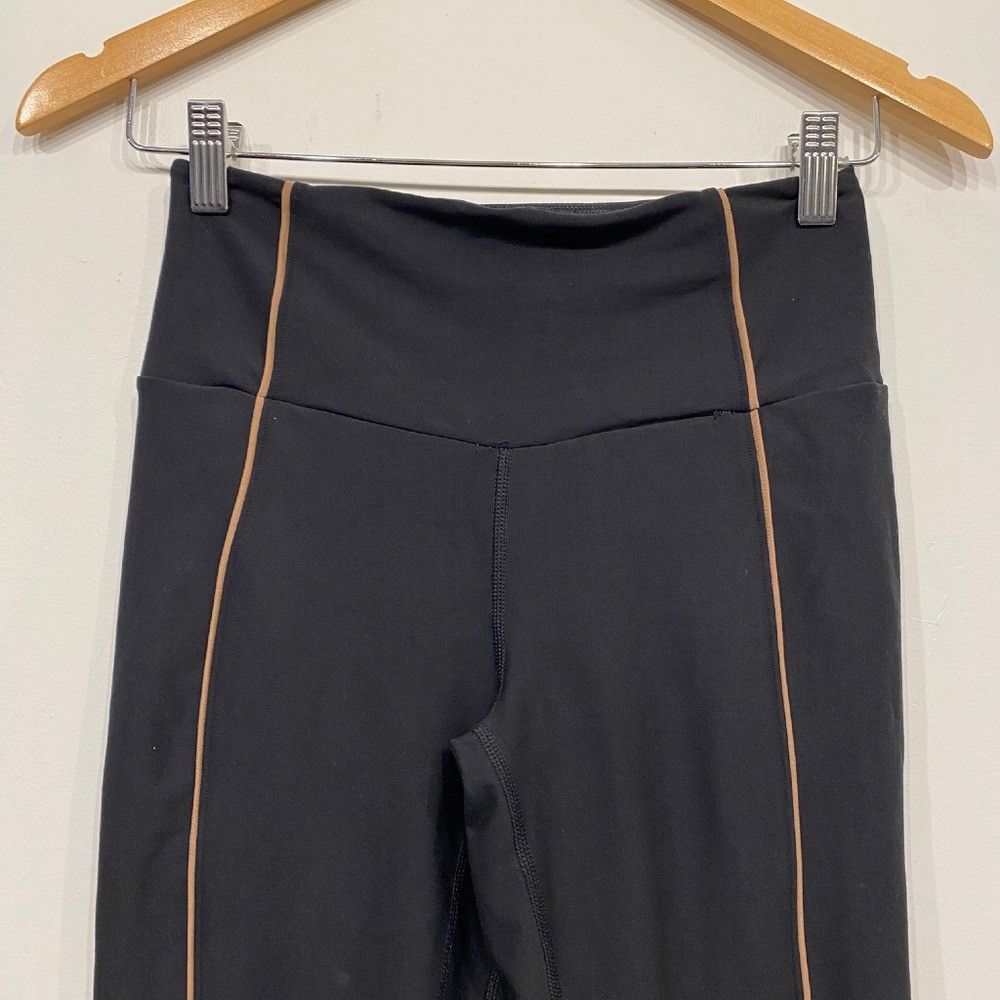 Abercrombie & Fitch Abercrombie & Fitch YPB Black Cropped Leggings With Brown Pi Size 26" / US 2 / IT 38 - 2 Thumbnail