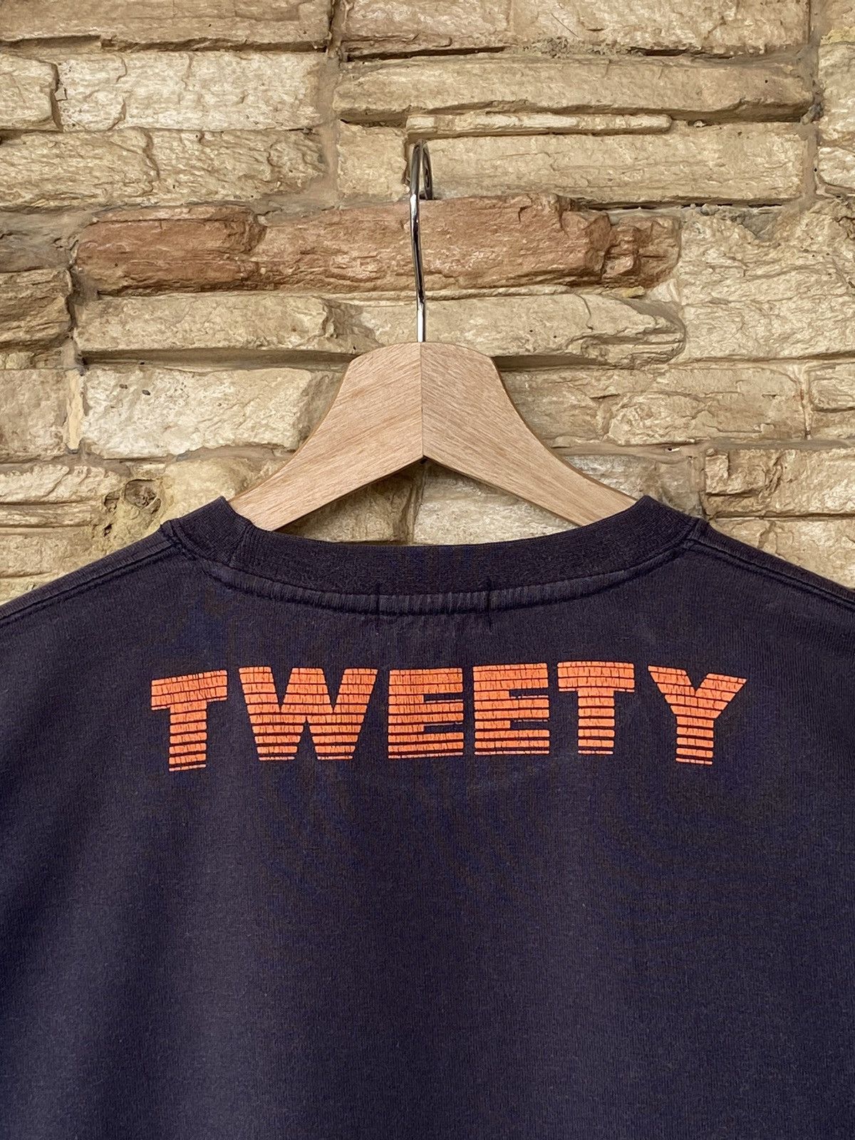Vintage Vintage 90s Tweety Looney Tunes Cartoon Tees Distressed Faded Vtg Size US M / EU 48-50 / 2 - 8 Thumbnail