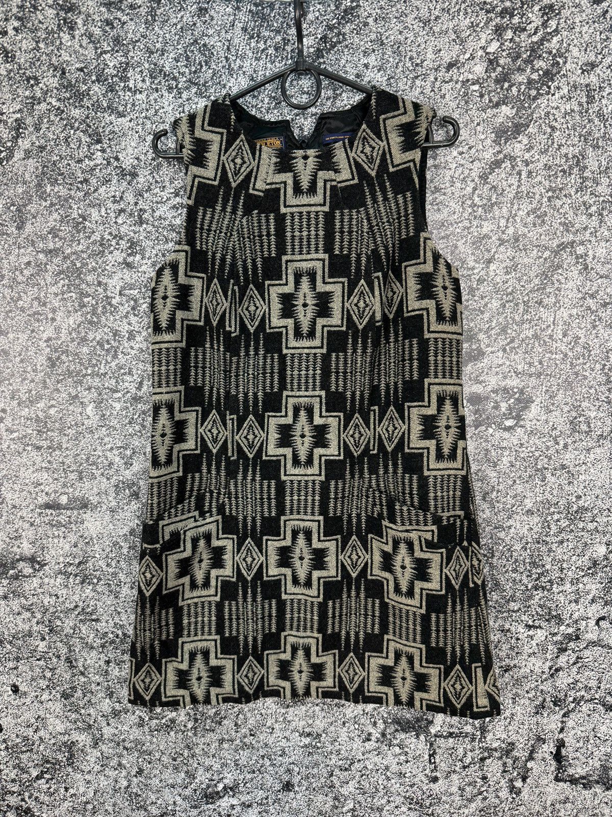 Pendleton Pendleton Dress Aztec Tribal Native Black Wool USA Size M Size M / US 6-8 / IT 42-44 - 1 Thumbnail