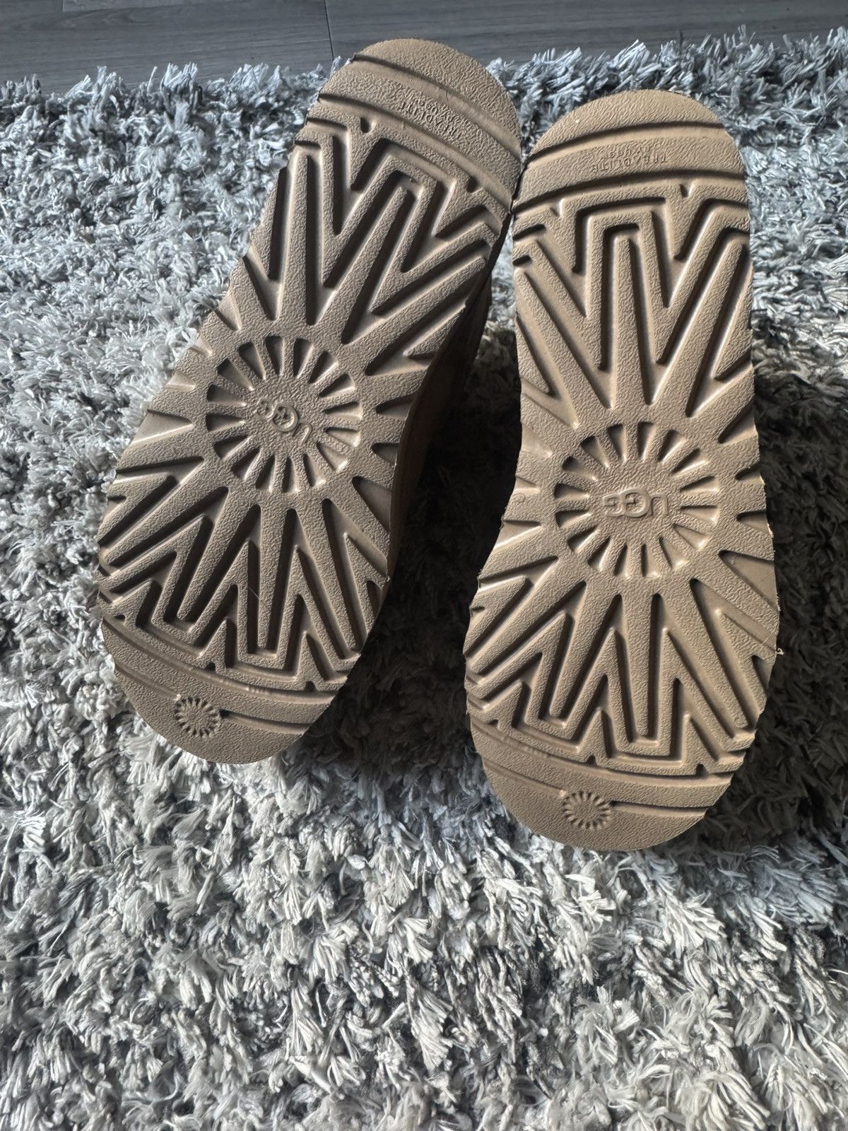 Ugg UGG Boot Classic Ultra Mini Platform Size US 7 / IT 37 - 5 Thumbnail