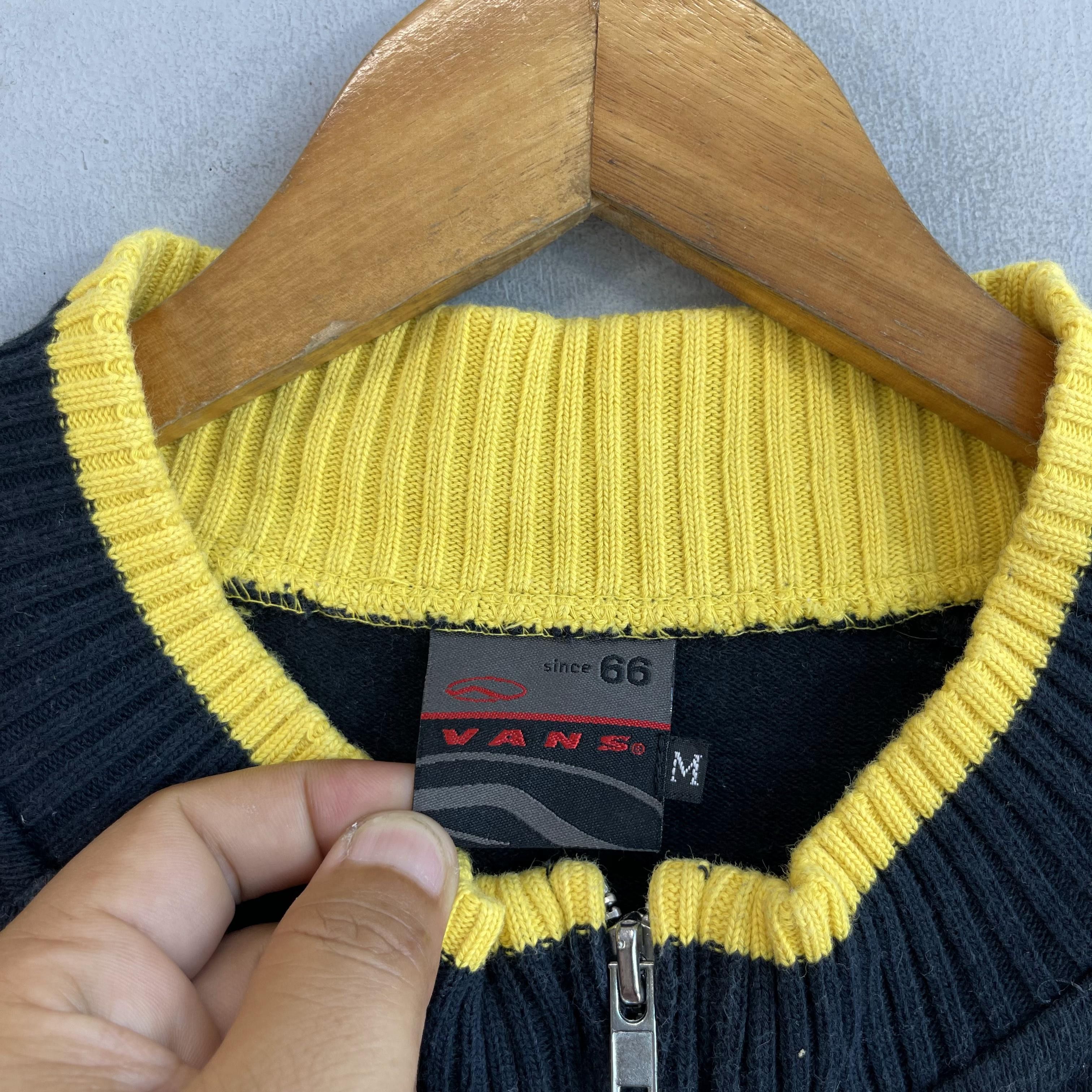 Vans Vintage 90s VANS Spellout Embroidery Zipper Sweatshirt Size US M / EU 48-50 / 2 - 4 Thumbnail
