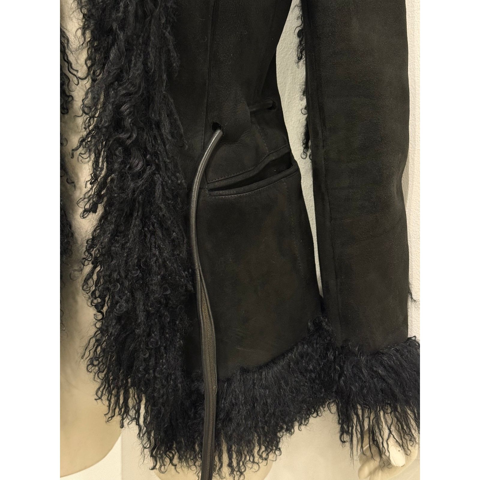 Gucci AW1999 Gucci by Tom Ford Runway mongolian fur leather jacket Size S / US 4 / IT 40 - 8 Thumbnail