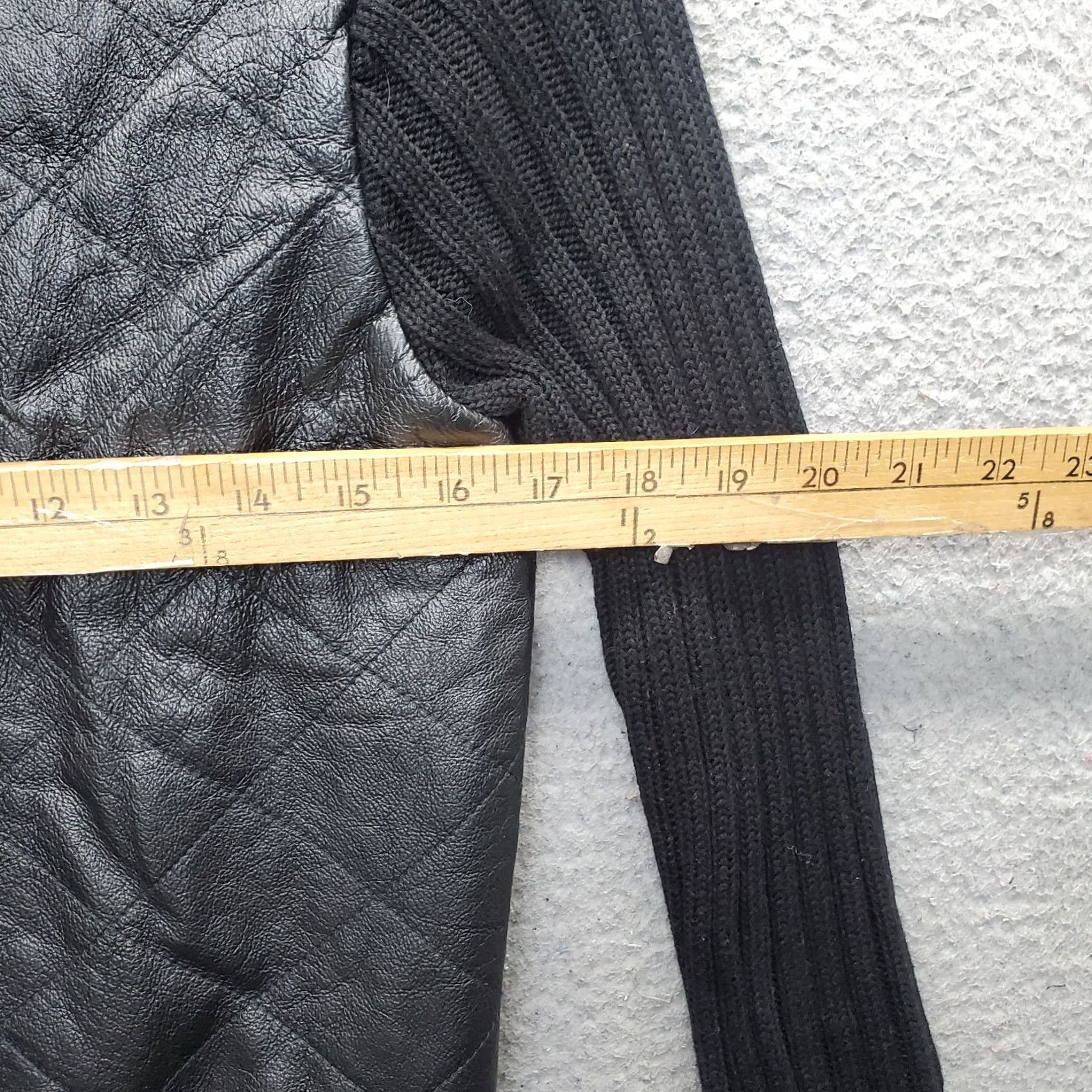 Vintage John Paul Richard Black Quilted Leather Front Snap Sweater Jacket Womens L Size L / US 10 / IT 46 - 4 Thumbnail