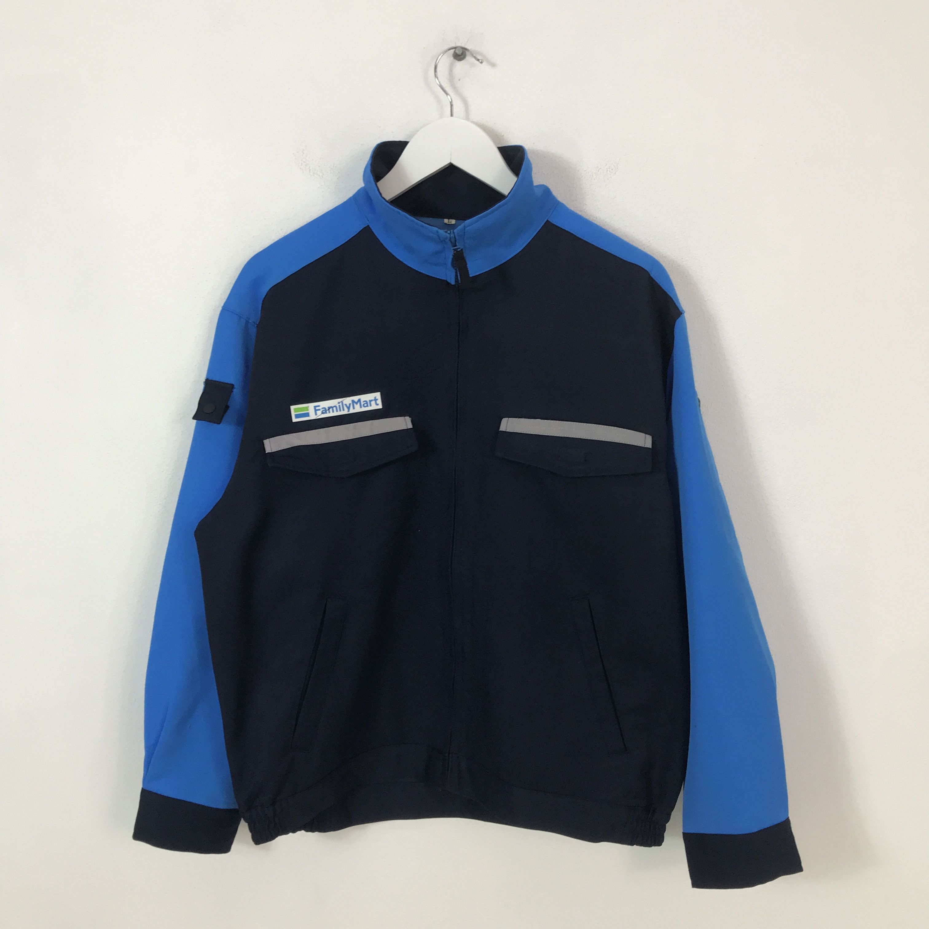 Japanese Brand vintage family mart japan jacket K62B6 Size US L / EU 52-54 / 3 - 1 Thumbnail