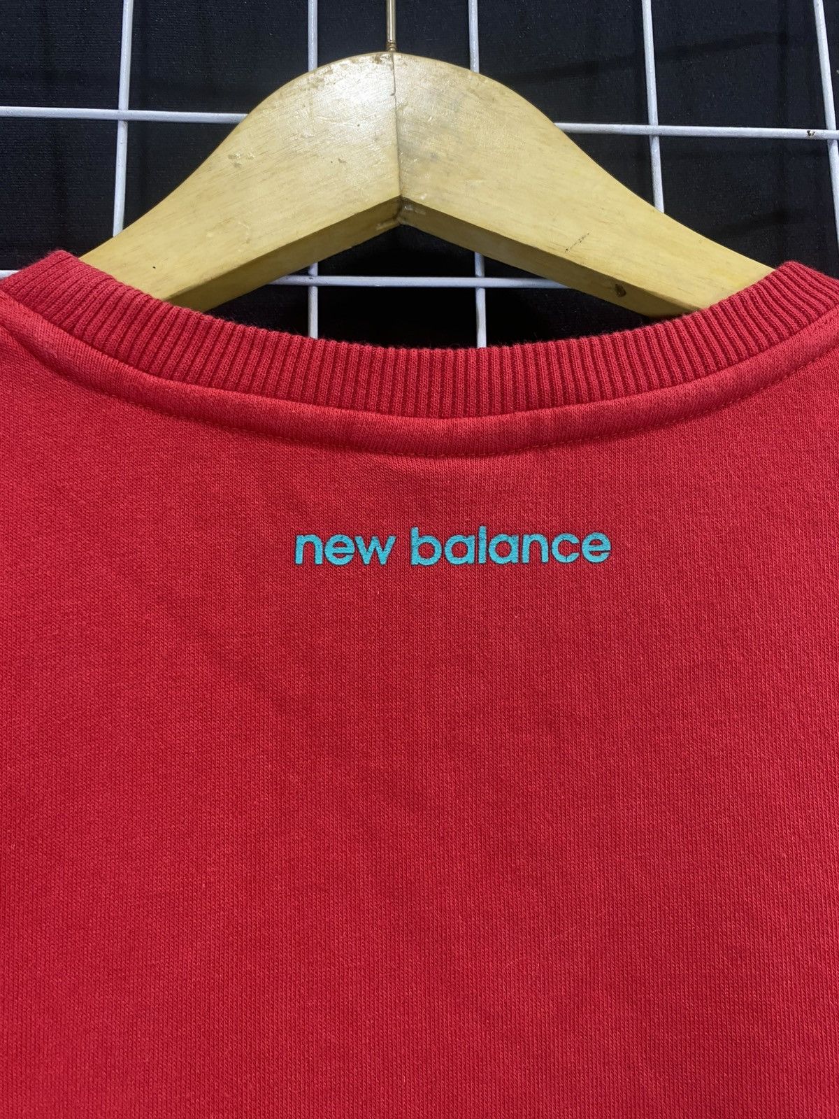 New Balance VINTAGE!! NEW BALANCE PRINTED LOGO SWEATSHIRT RED Size US XL / EU 56 / 4 - 6 Thumbnail