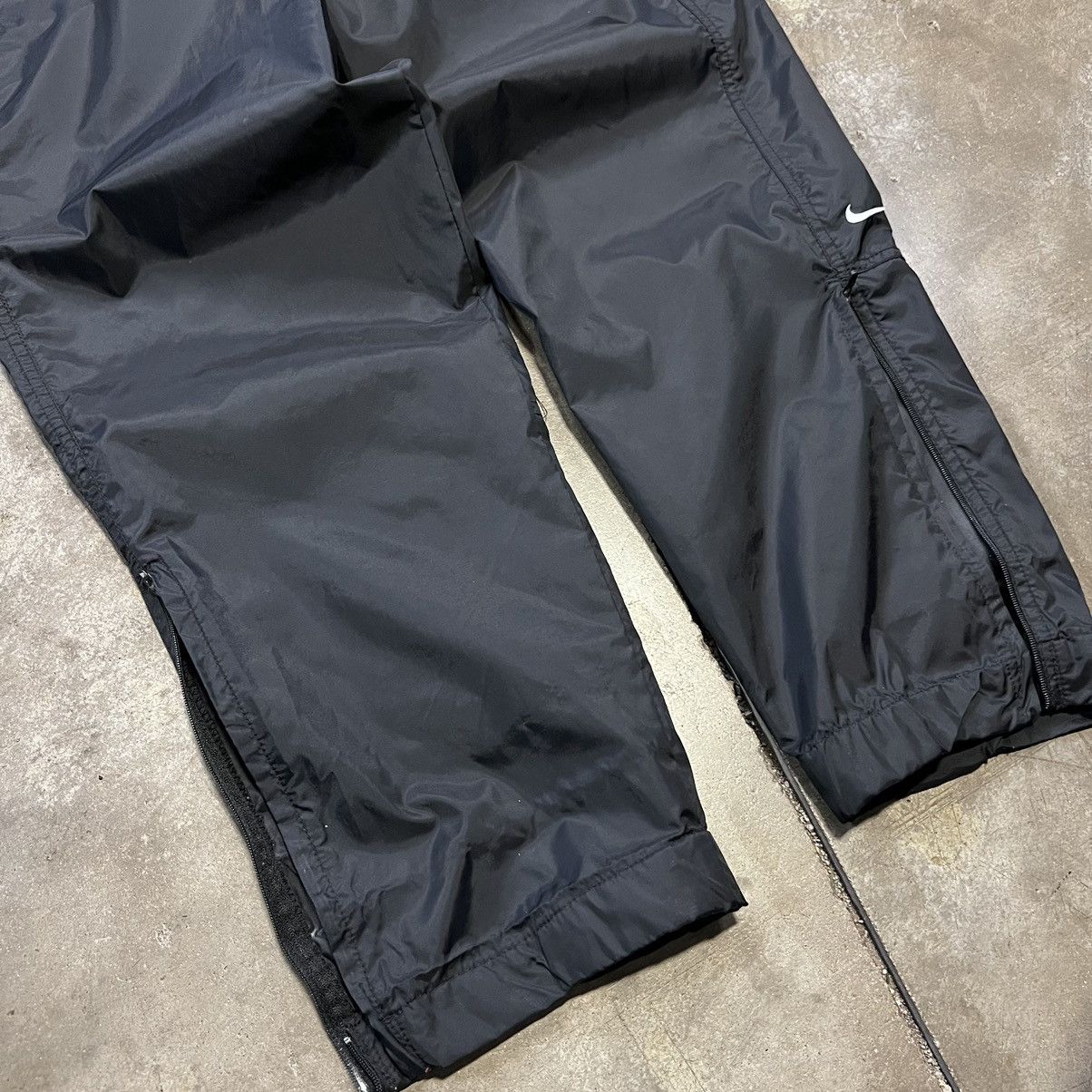 Vintage Vintage Y2K Nike Windbreaker Sweatpants Mini Swoosh Drill Size US 26 / EU 42 - 5 Thumbnail