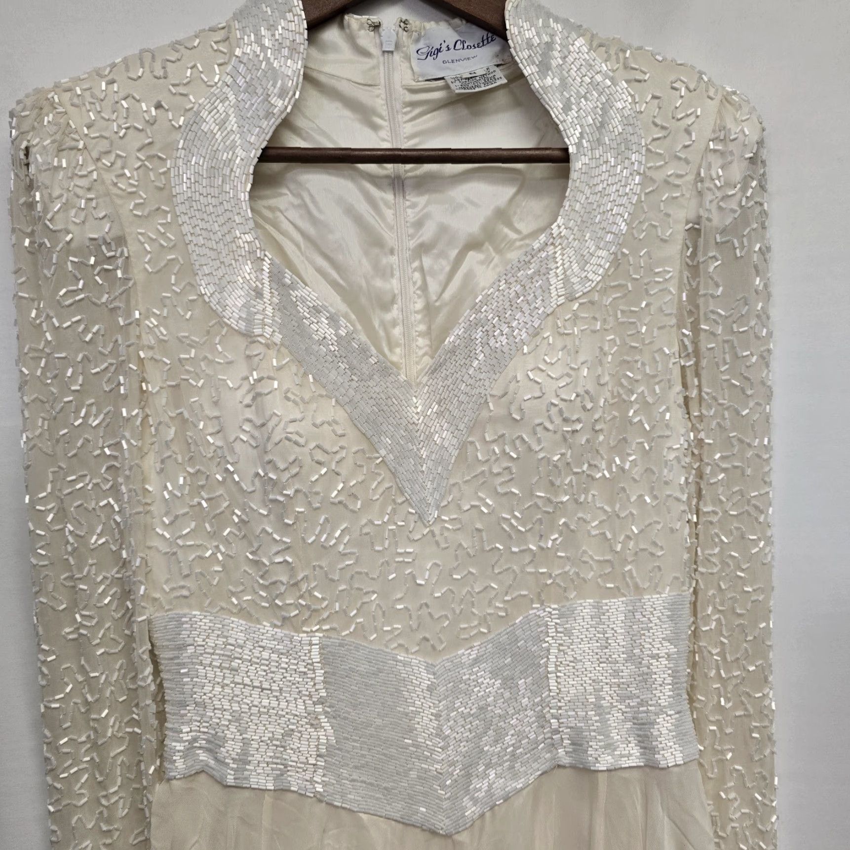 VINTAGE Gigi's Closet Beaded Silk Wedding Dress Long Gown Womens M 100% Silk Off the Shoulder Ivory Ball Gown Wedding Dress 1990s Womens (M)