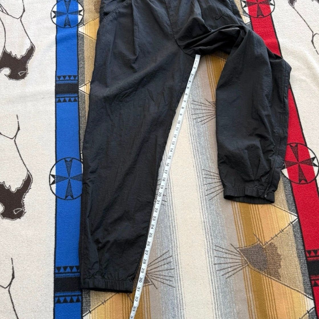 Nike VINTAGE Nike Men’s Sweatpants Track Pants L Black Sweatpants 90s Gym Workout Regular Fit Drawstring Pants Men Size US 33 - 8 Thumbnail