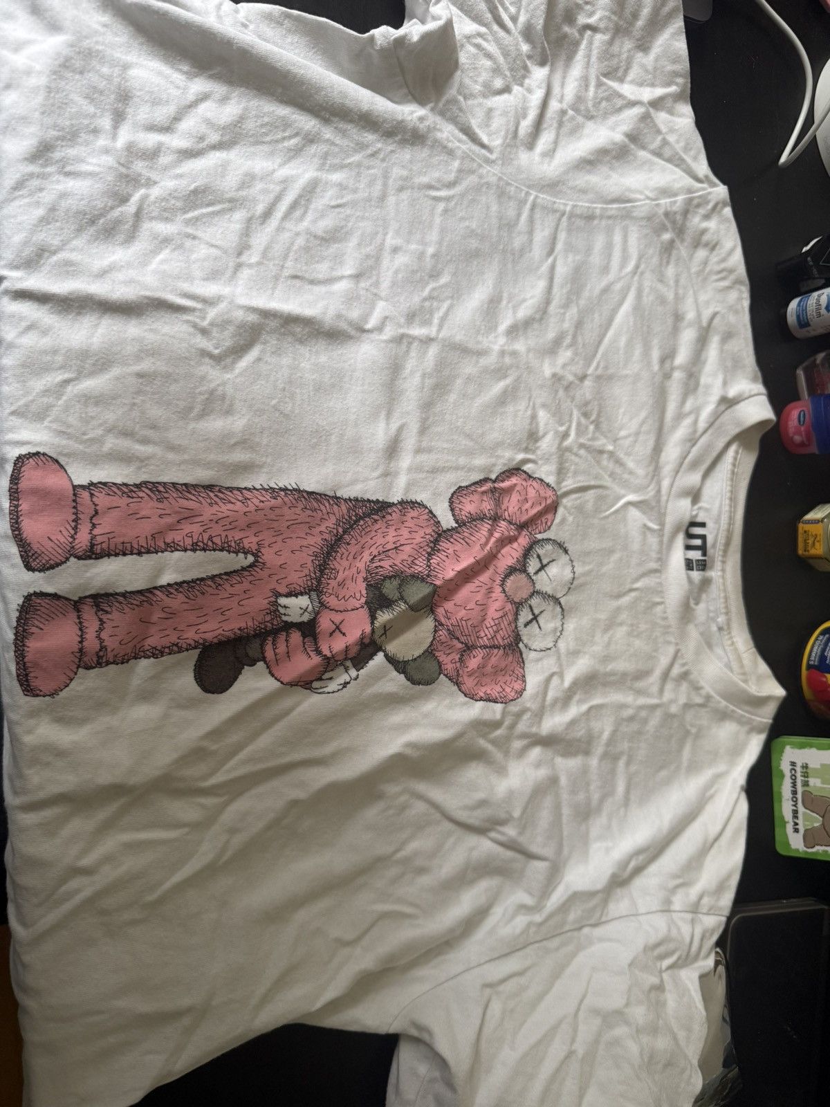 Kaws × Uniqlo Kaws uniqlo Size US M / EU 48-50 / 2 - 1 Thumbnail