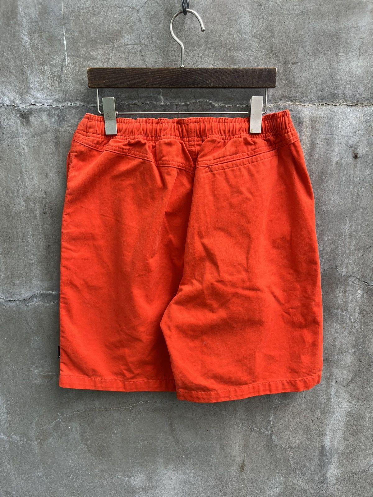 Stussy Neon Orange Shorts Size US 26 / EU 42 - 4 Thumbnail