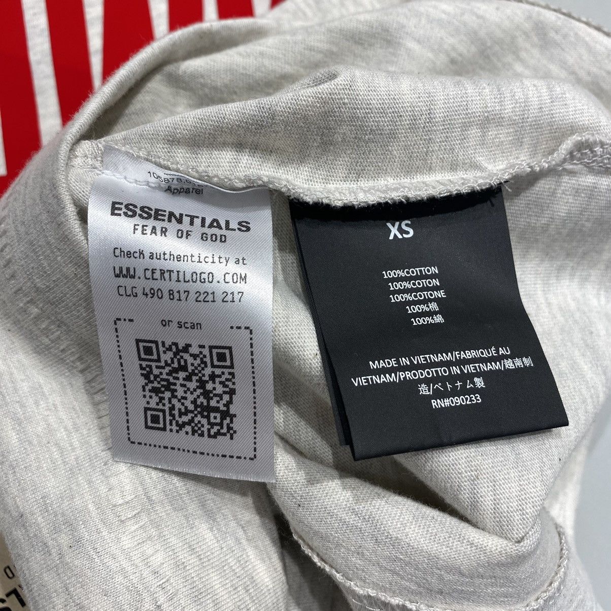 Essentials × NBA Fear of God Essentials x NBA Hawks Tee Light Heather Grey Size US XS / EU 42 / 0 - 6 Thumbnail