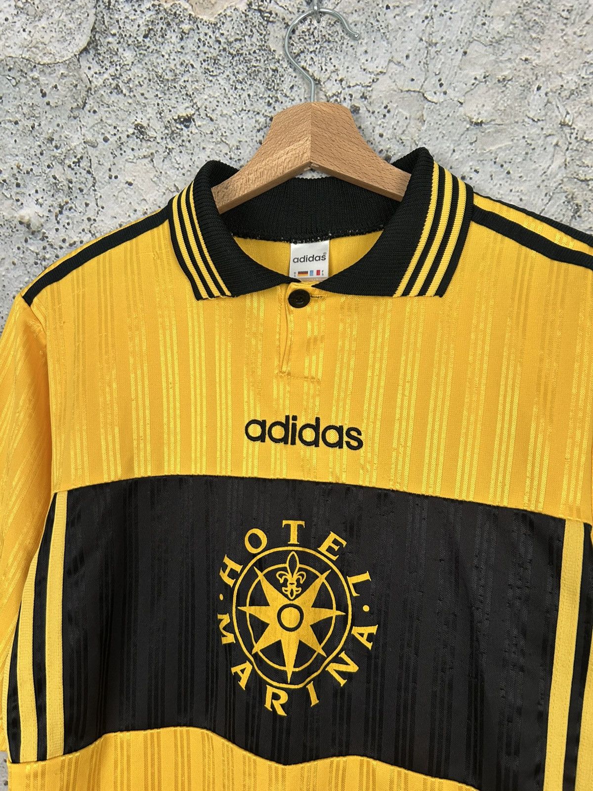 Adidas Vintage Adidas Jersey Sport Football Soccer Retro 90s Size US S / EU 44-46 / 1 - 3 Thumbnail